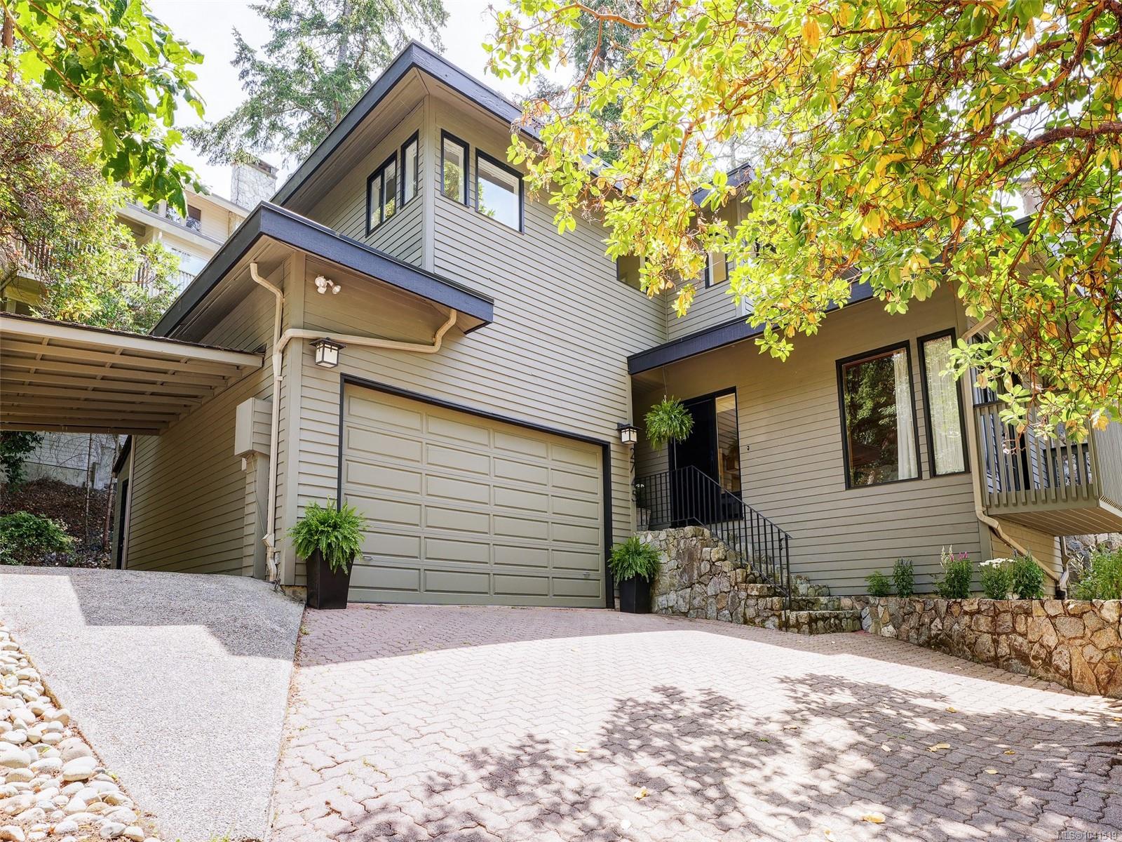 2745 Green Vale Ave, Saanich