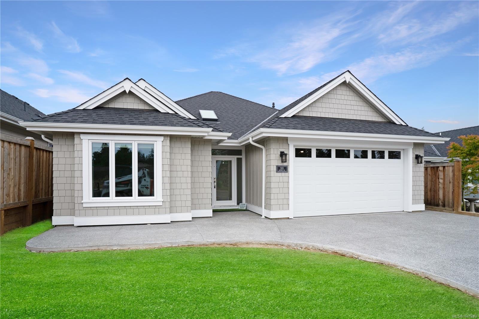 416 Hummingbird Pl, Parksville