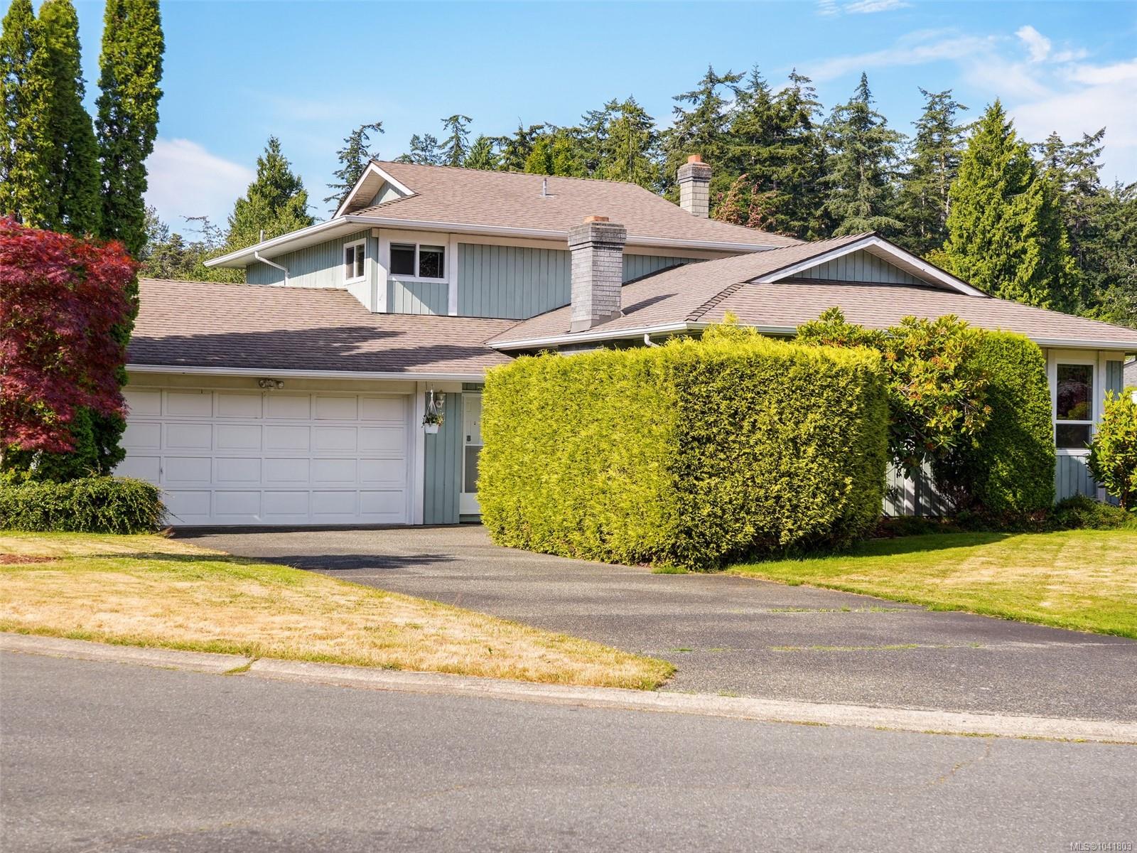 4813 Sunnygrove Pl, Saanich
