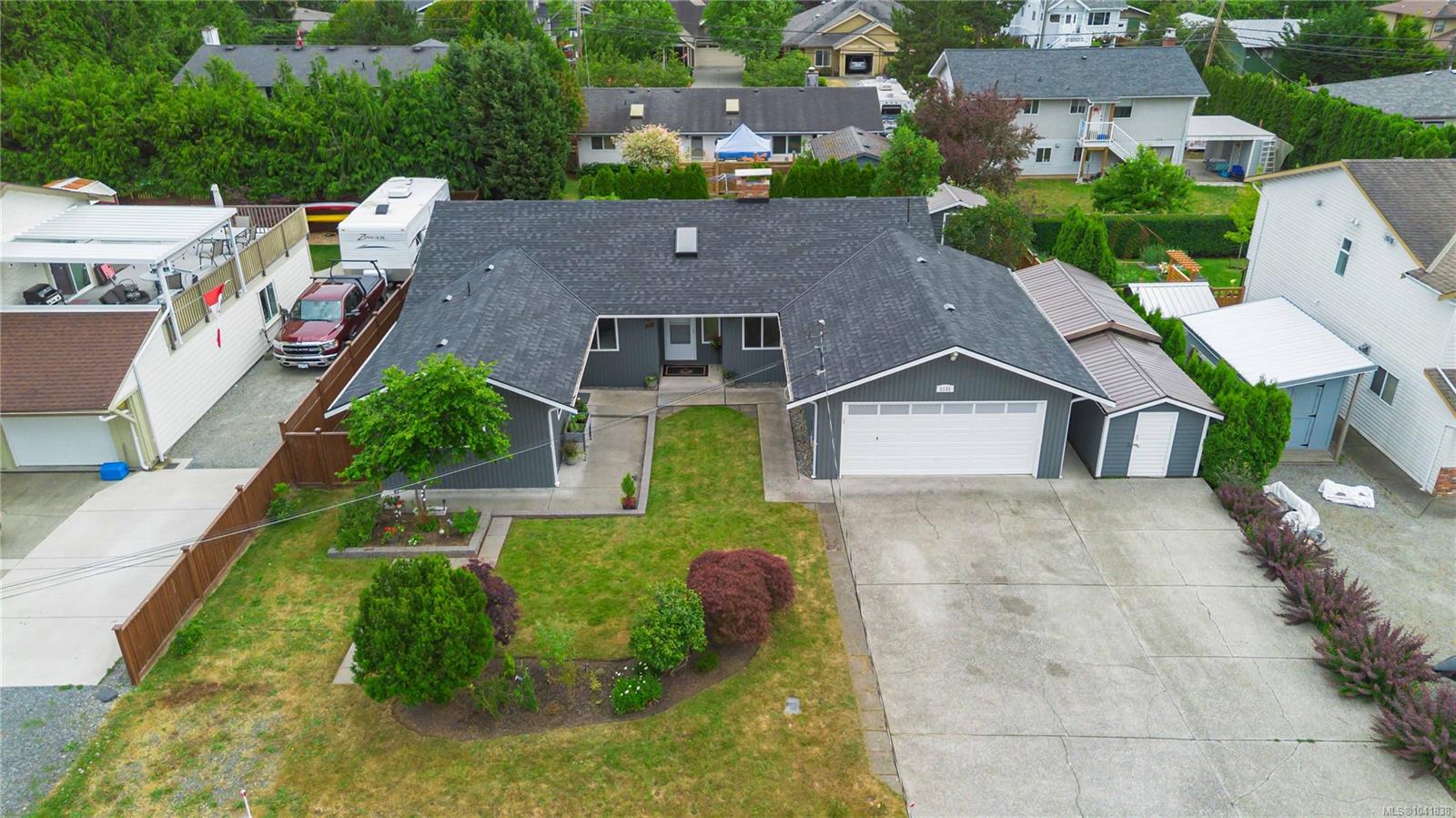 1131 Holly Park Rd, Central Saanich