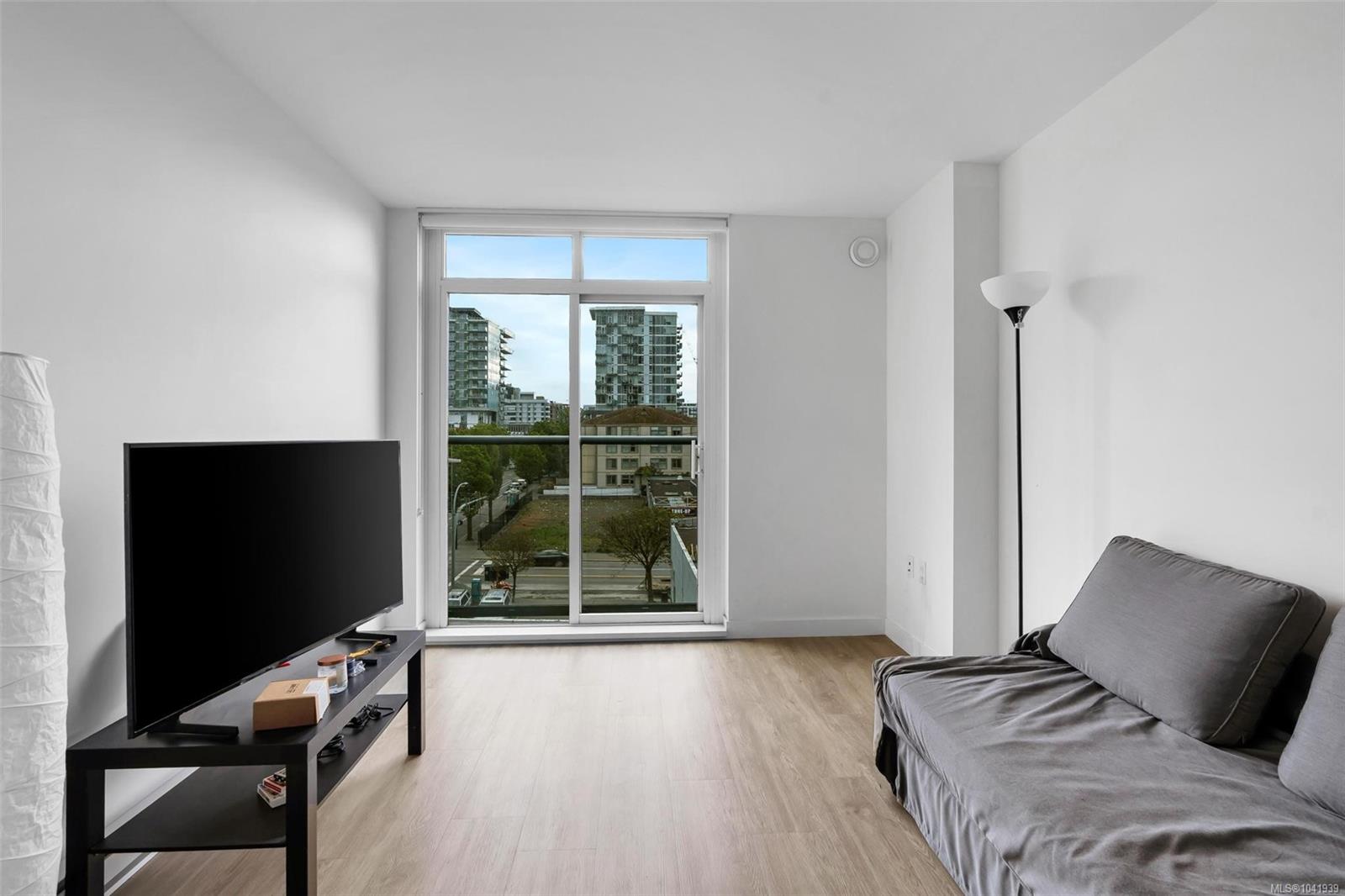 Unit 503, 845 Johnson St, Victoria