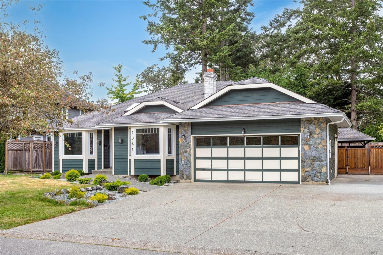 4044 Malton Ave, Saanich