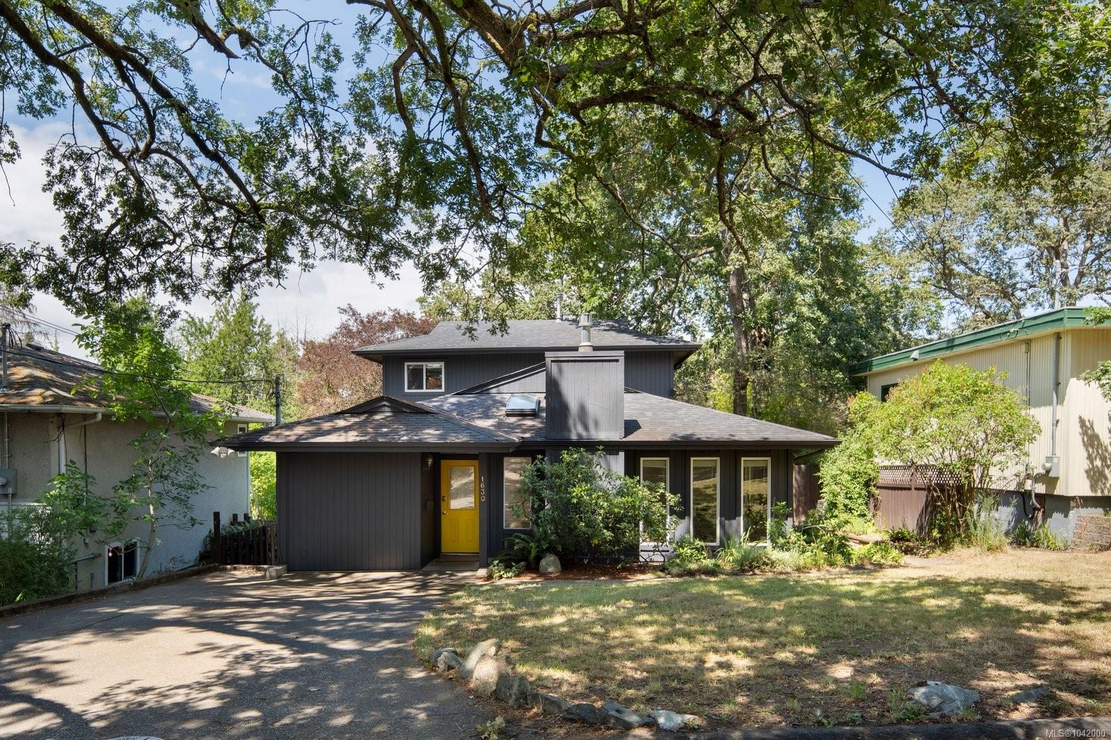 1630 Christmas Ave, Saanich