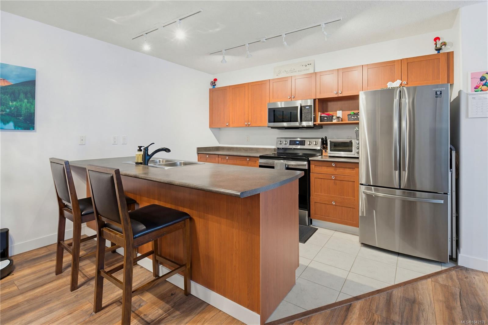 Unit 205, 2823 Jacklin Rd, Langford