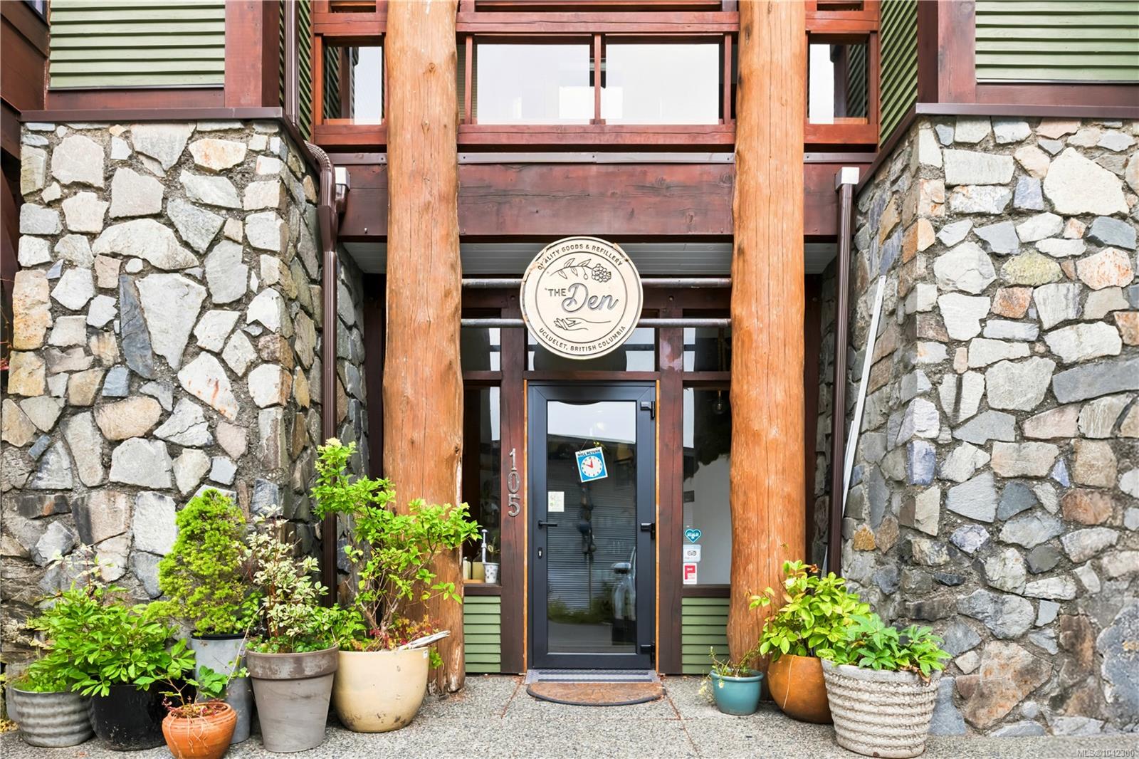 1645 Cedar Rd, Ucluelet