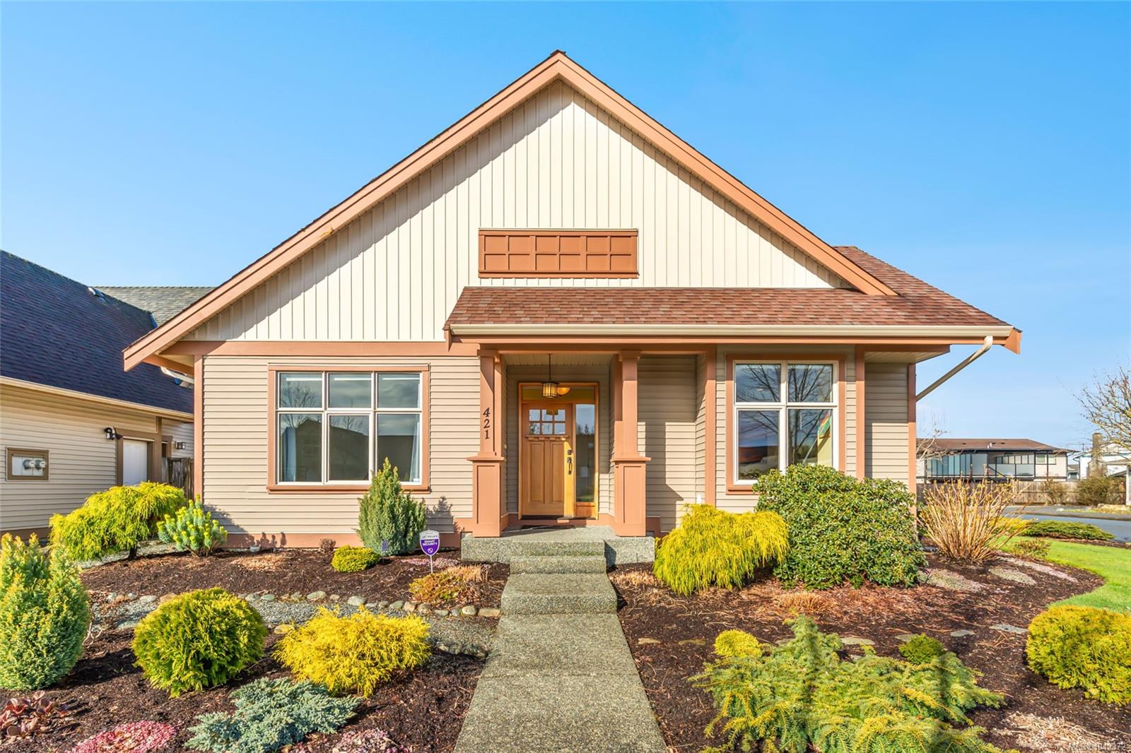 421 Poets Trail Dr, Nanaimo