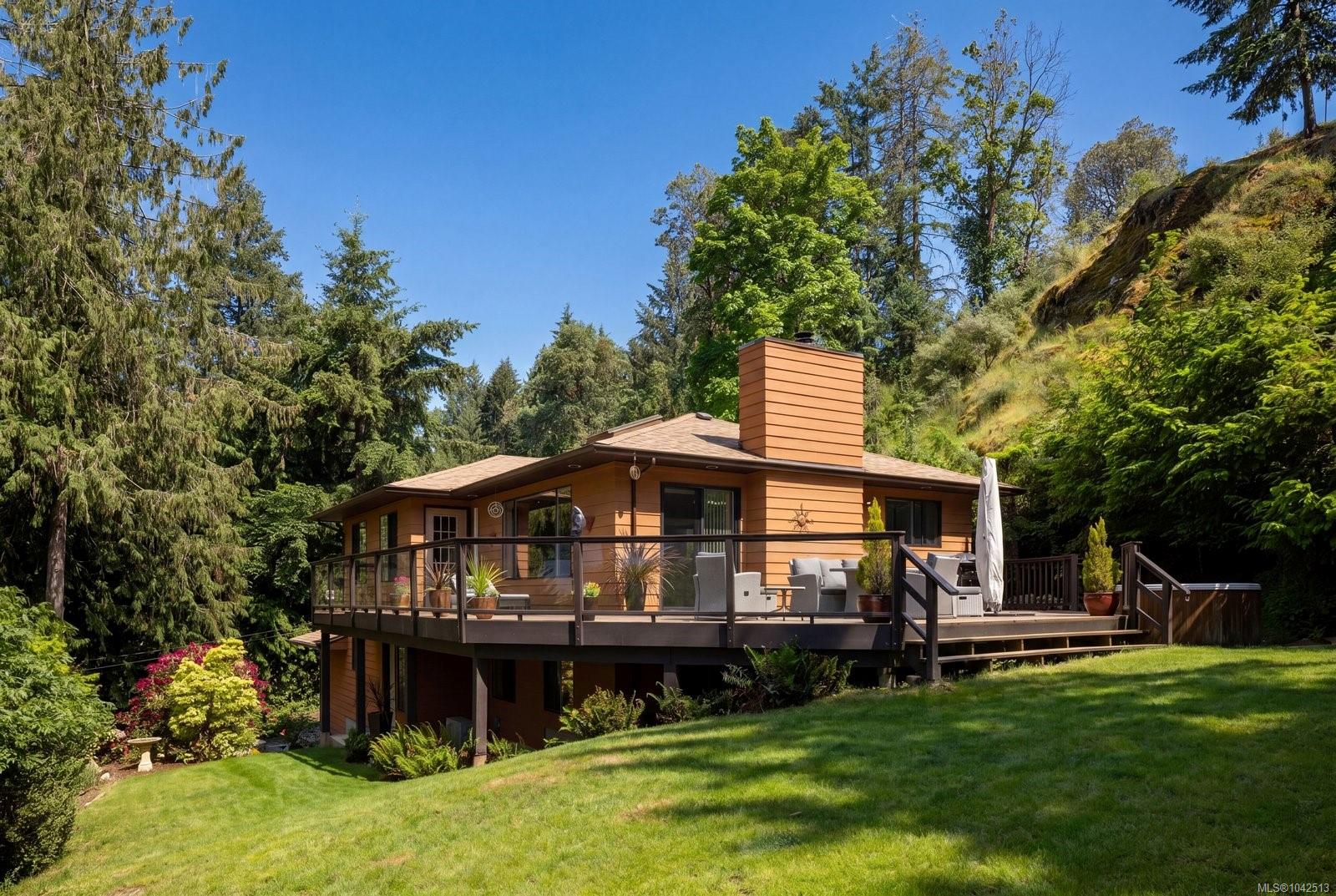 7084 Willis Point Rd, Central Saanich