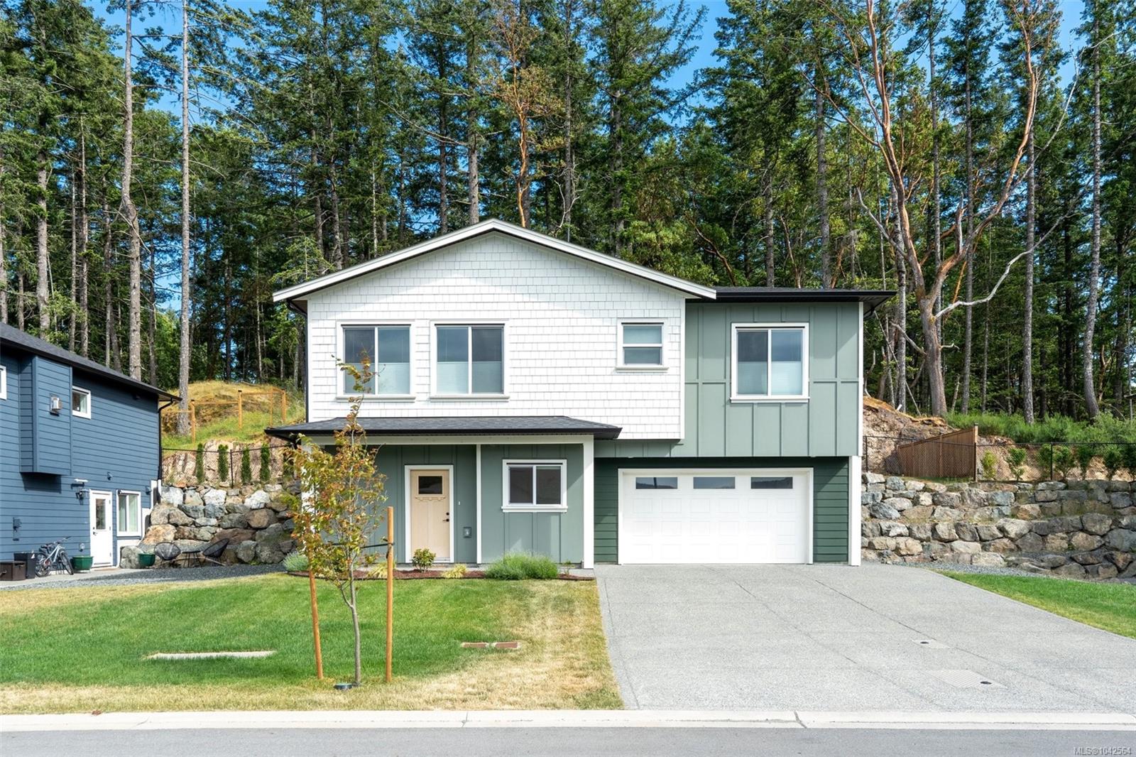 841 Tomack Loop, Langford