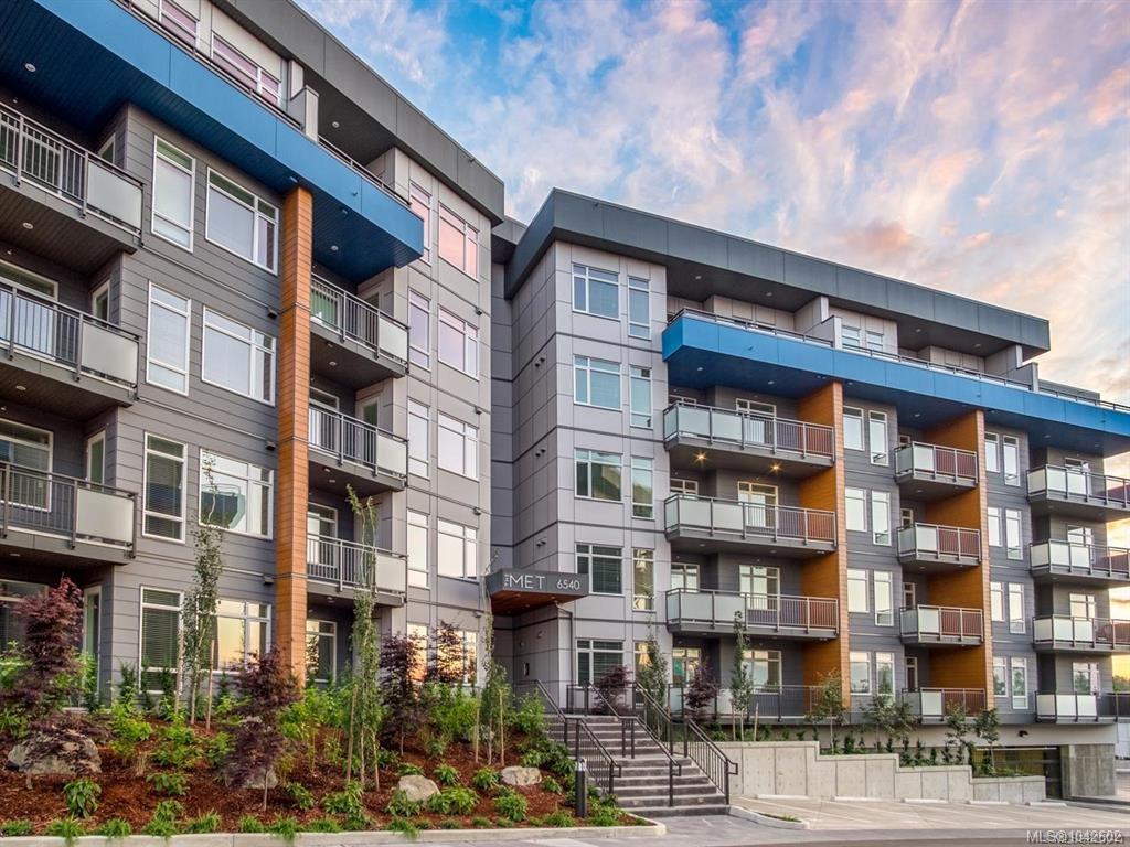 Unit 207, 6540 Metral Dr, Nanaimo