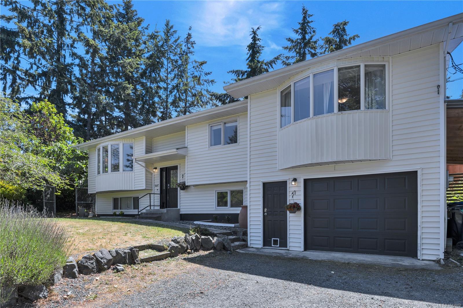 7487 Forest Turn Way, Lantzville
