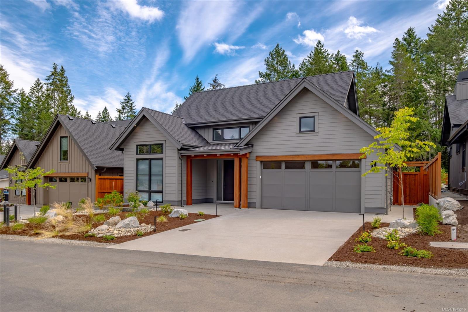 519 Hole-in-One Dr, Qualicum Beach
