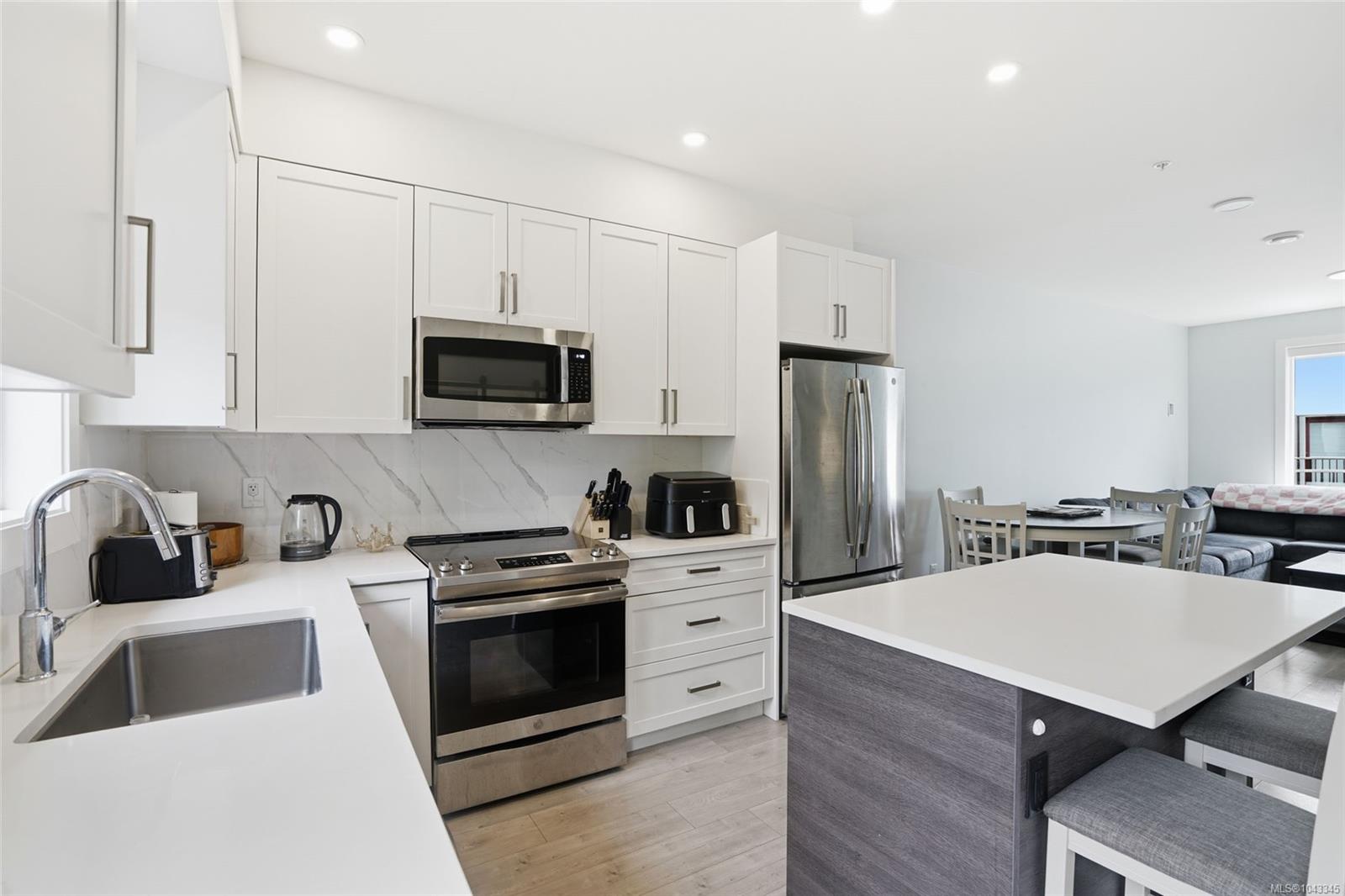 Unit 104, 1726 Kerrisdale Rd, Nanaimo