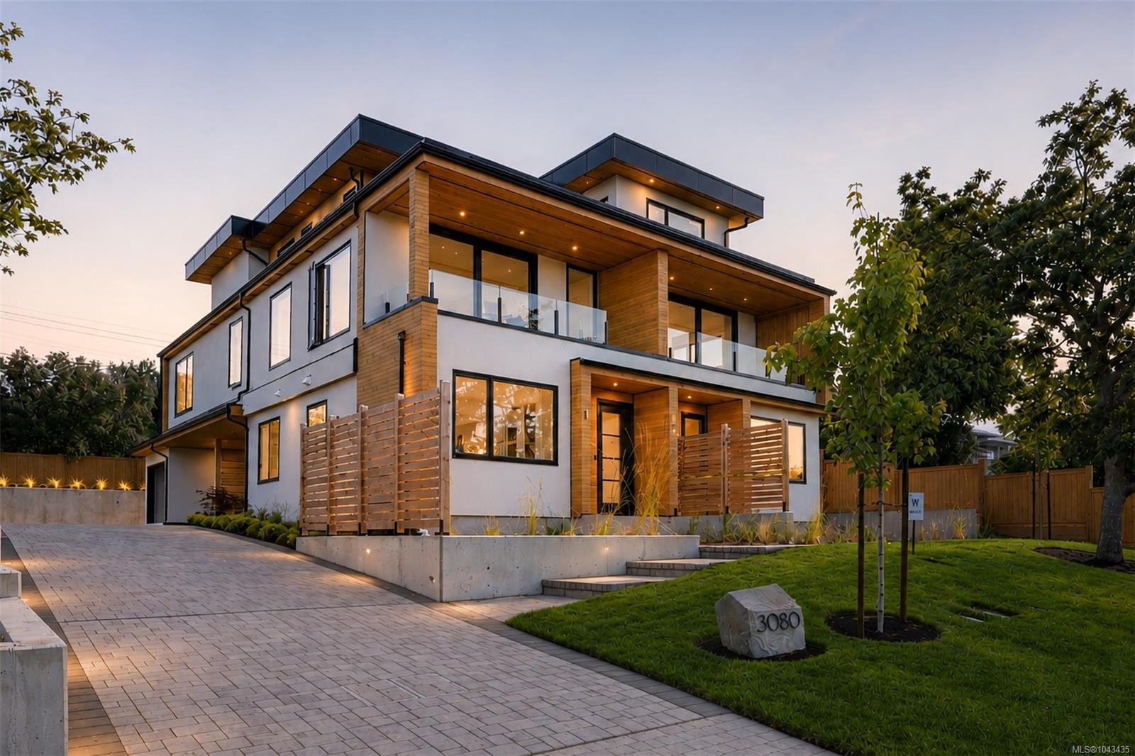 Unit 2, 3080 Oakdowne Rd, Oak Bay