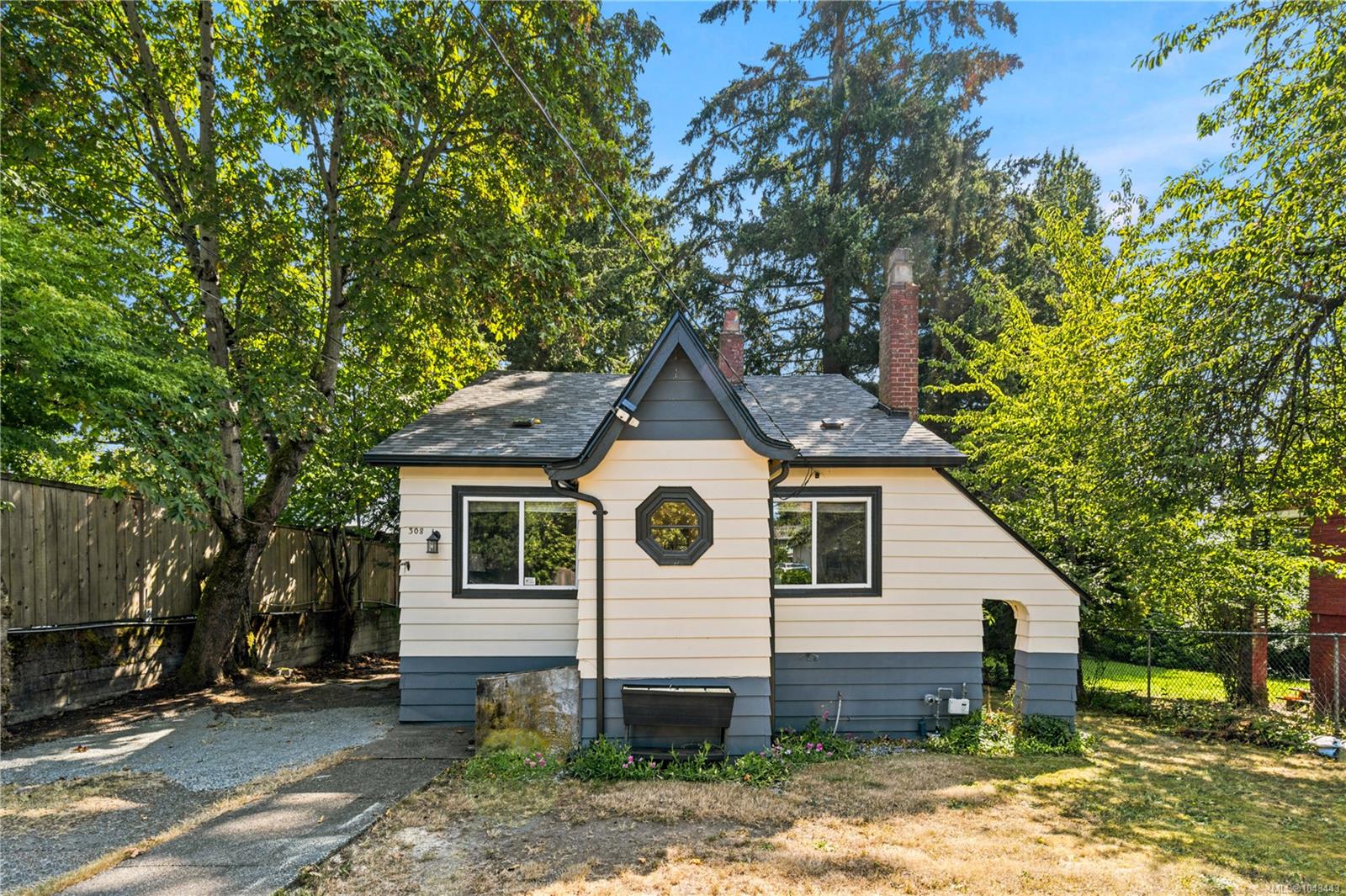 308 Holly Ave, Nanaimo