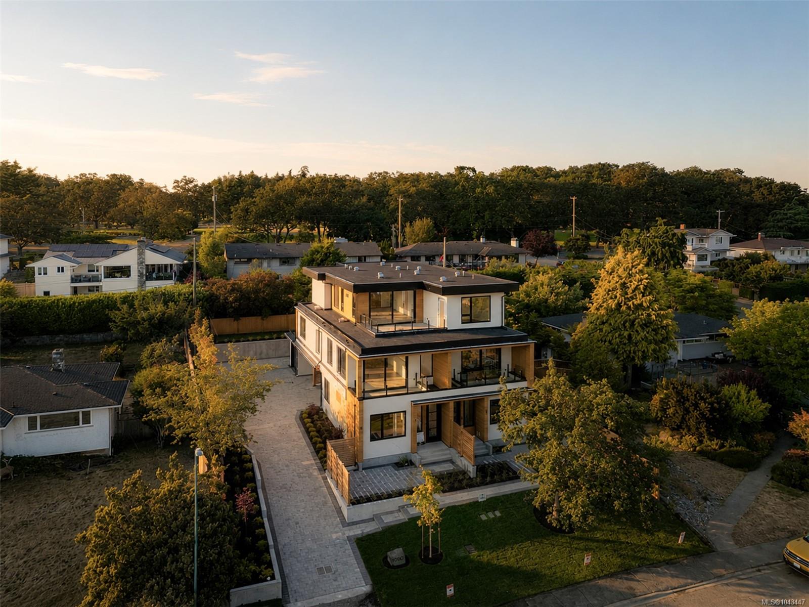 Unit 1, 3080 Oakdowne Rd, Oak Bay