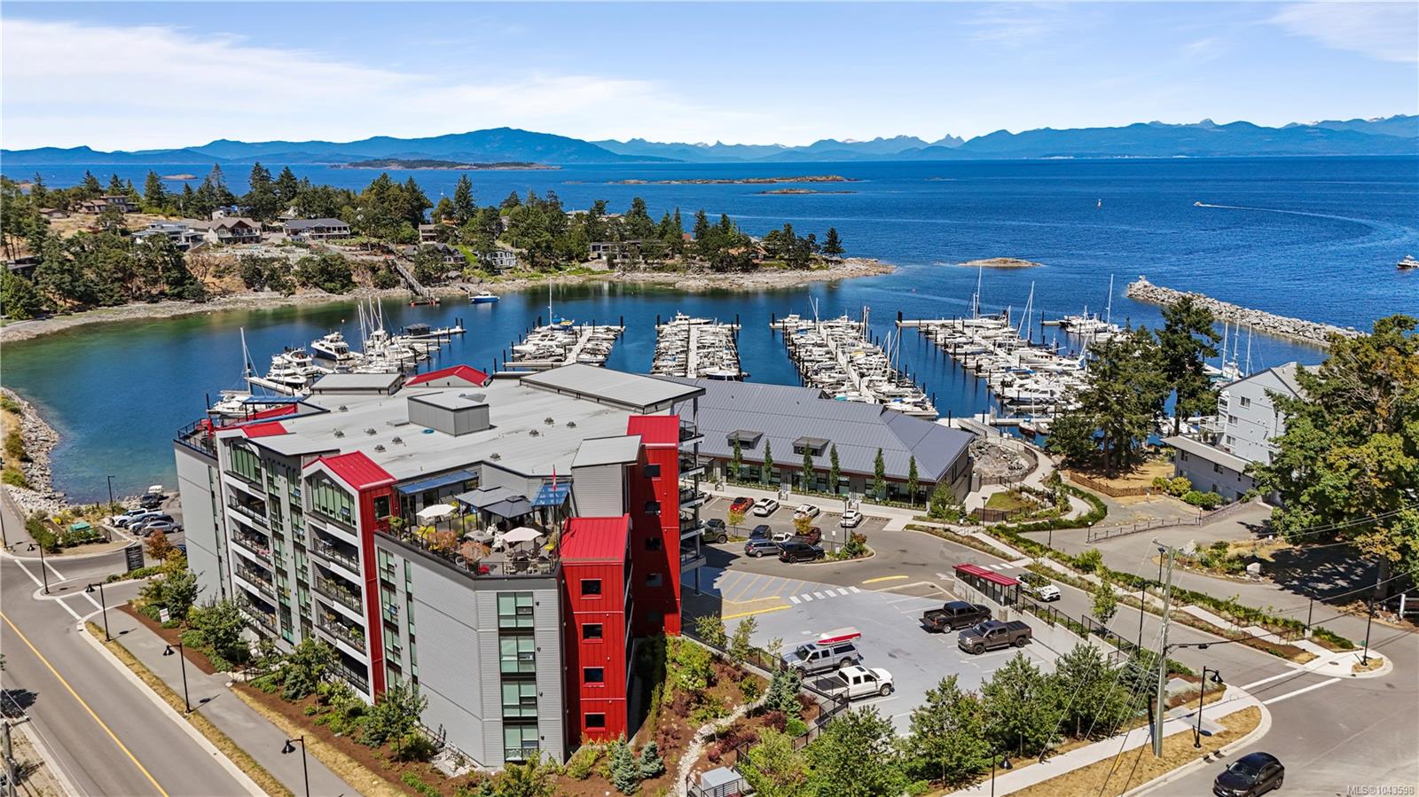 Unit 604, 3529 Dolphin Dr, Nanoose Bay