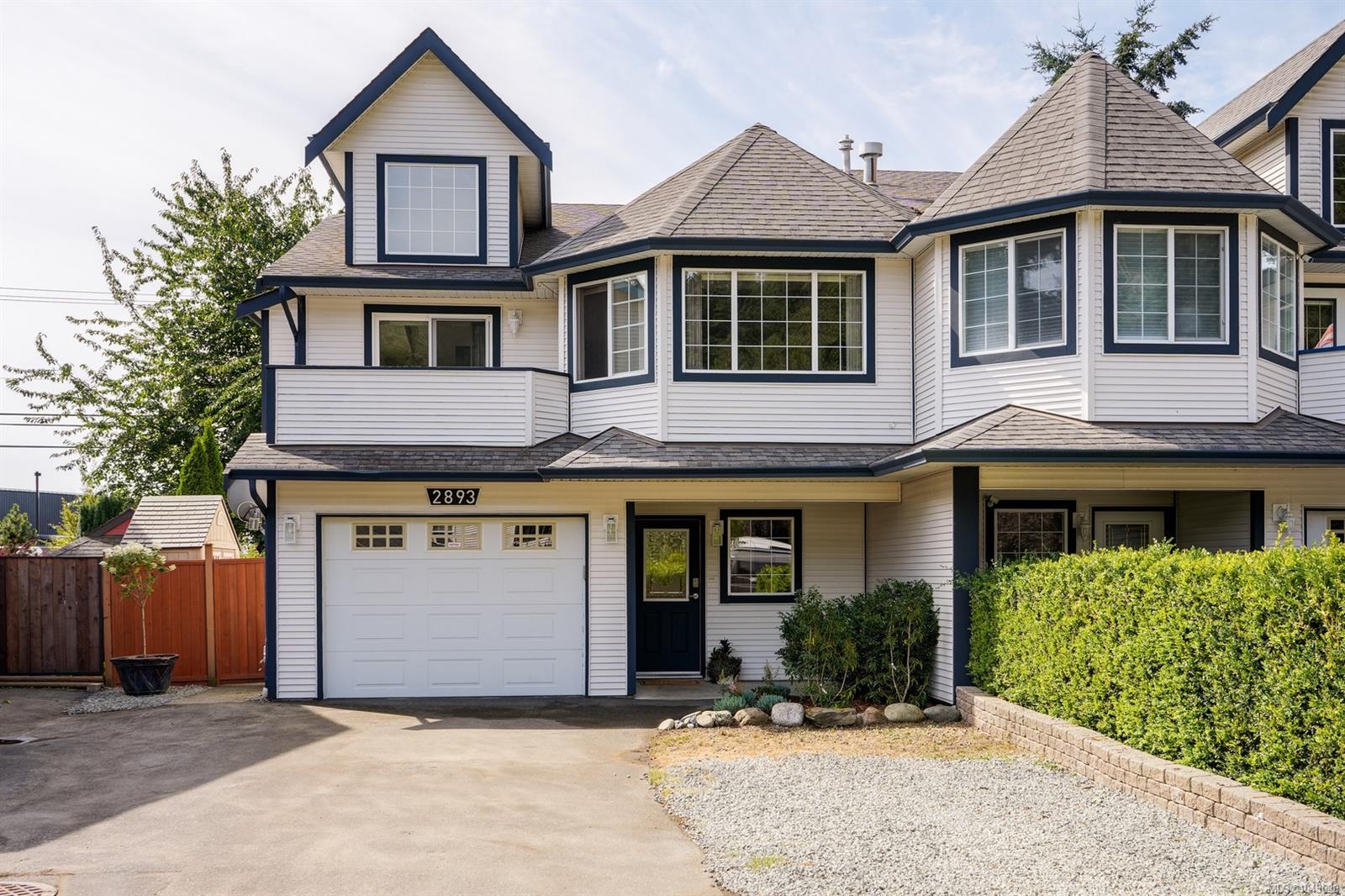 2893 Young Pl, Langford
