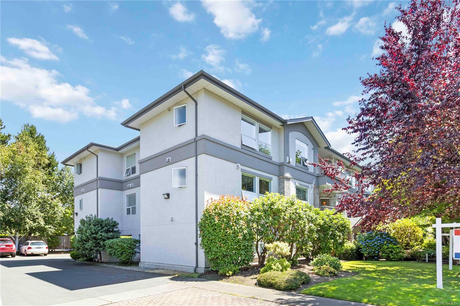Unit 203, 9945 Fifth St, Sidney