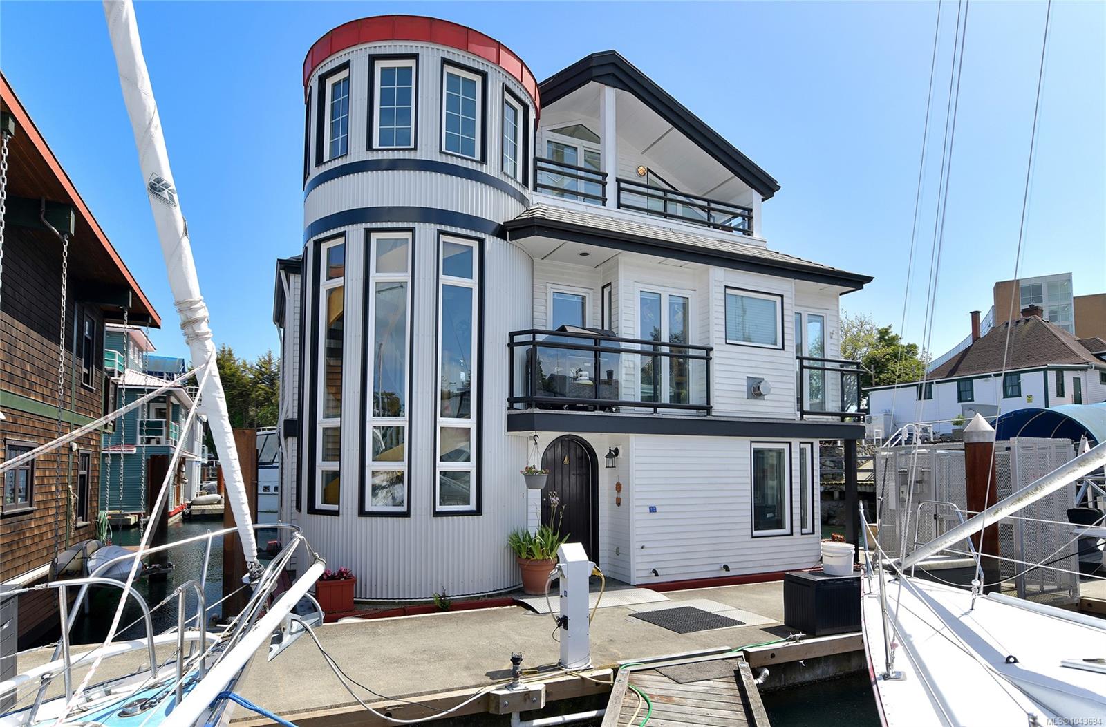 Unit 27, 453 Head St, Esquimalt