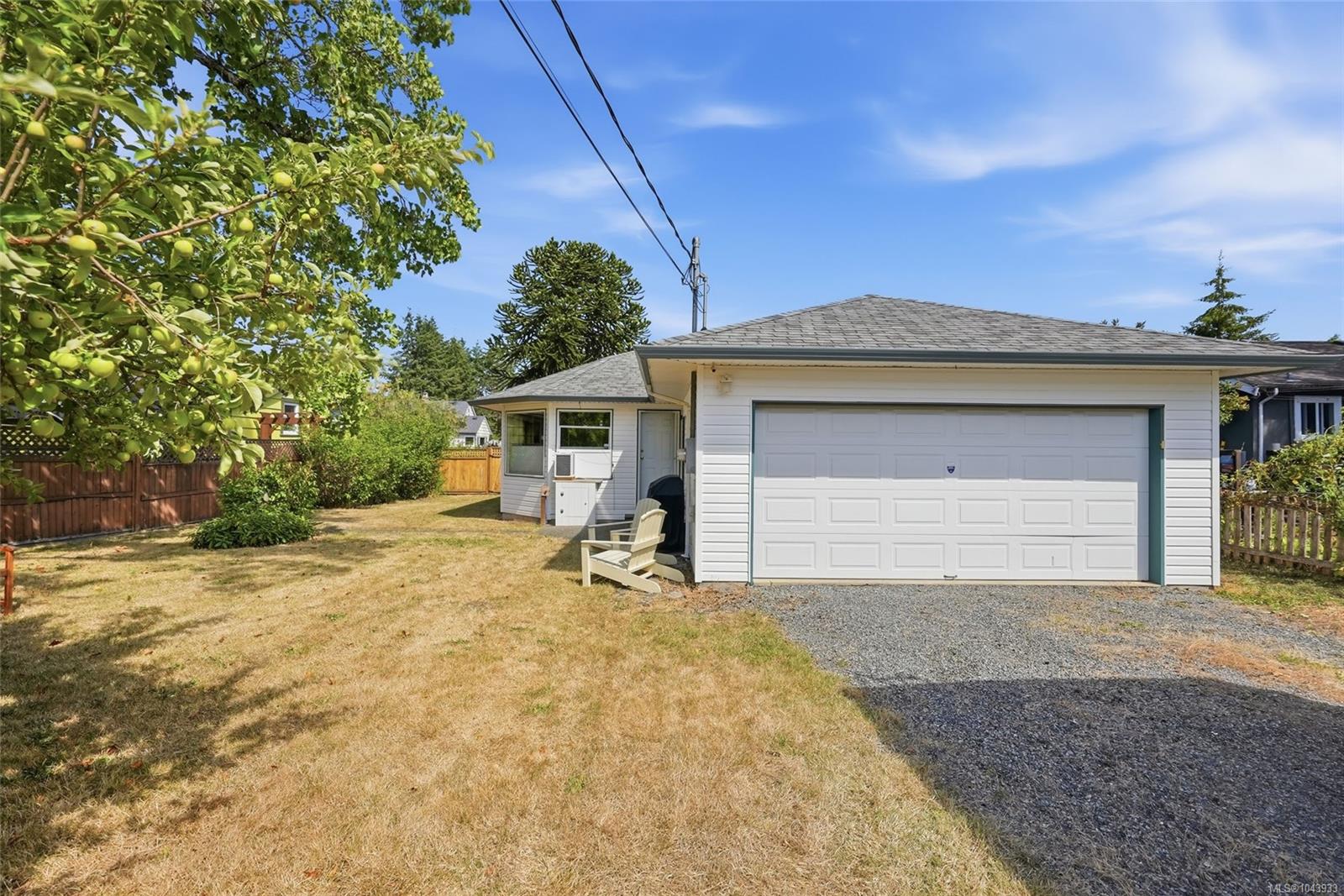 403 Watfield Ave, Nanaimo