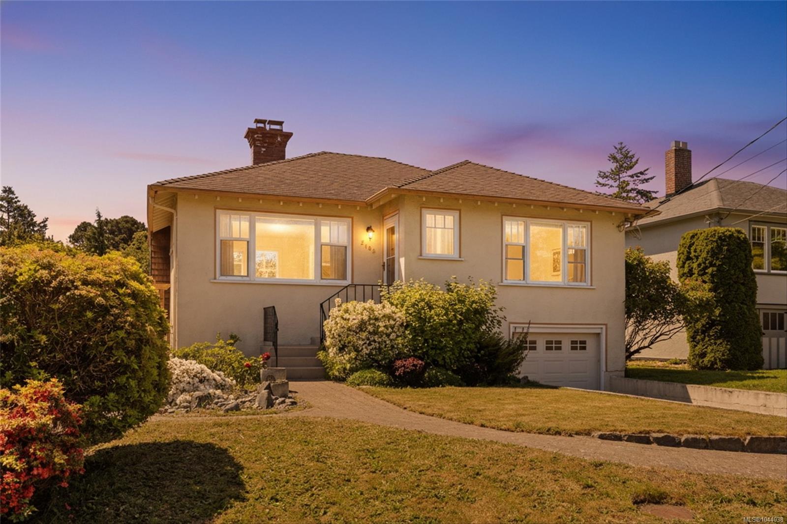 2183 Central Ave, Oak Bay