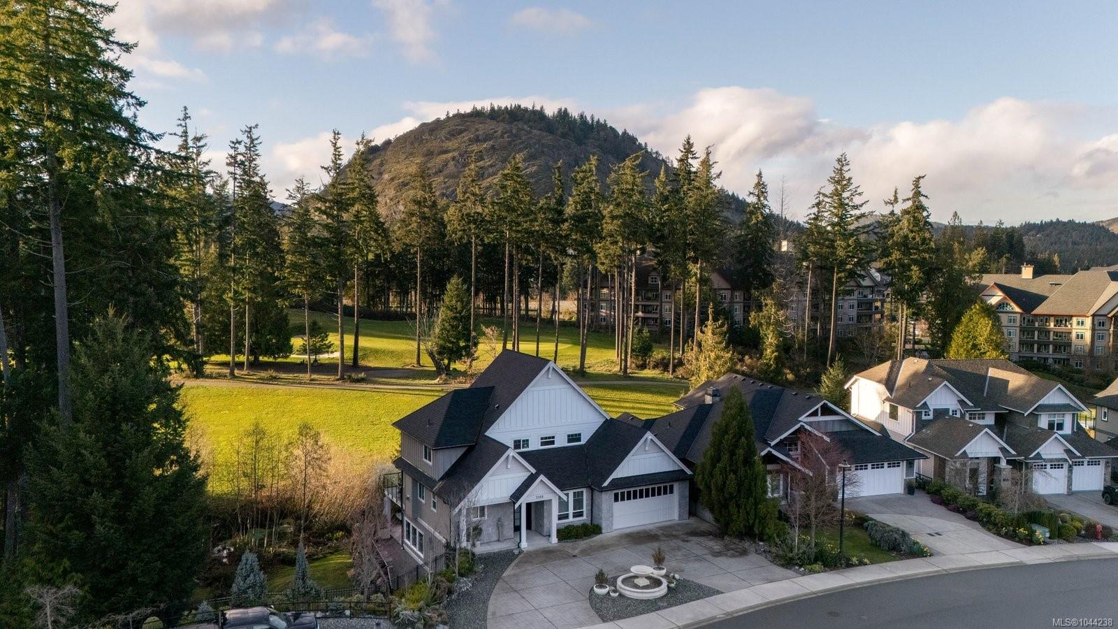 2168 Champions Way, Langford