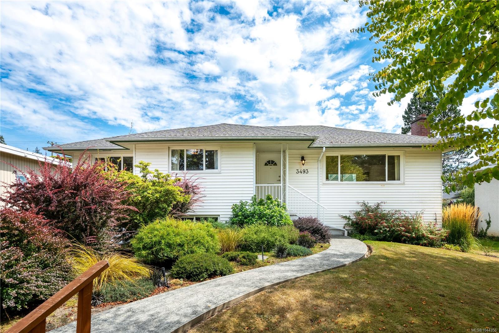 3493 Cardiff Pl, Oak Bay