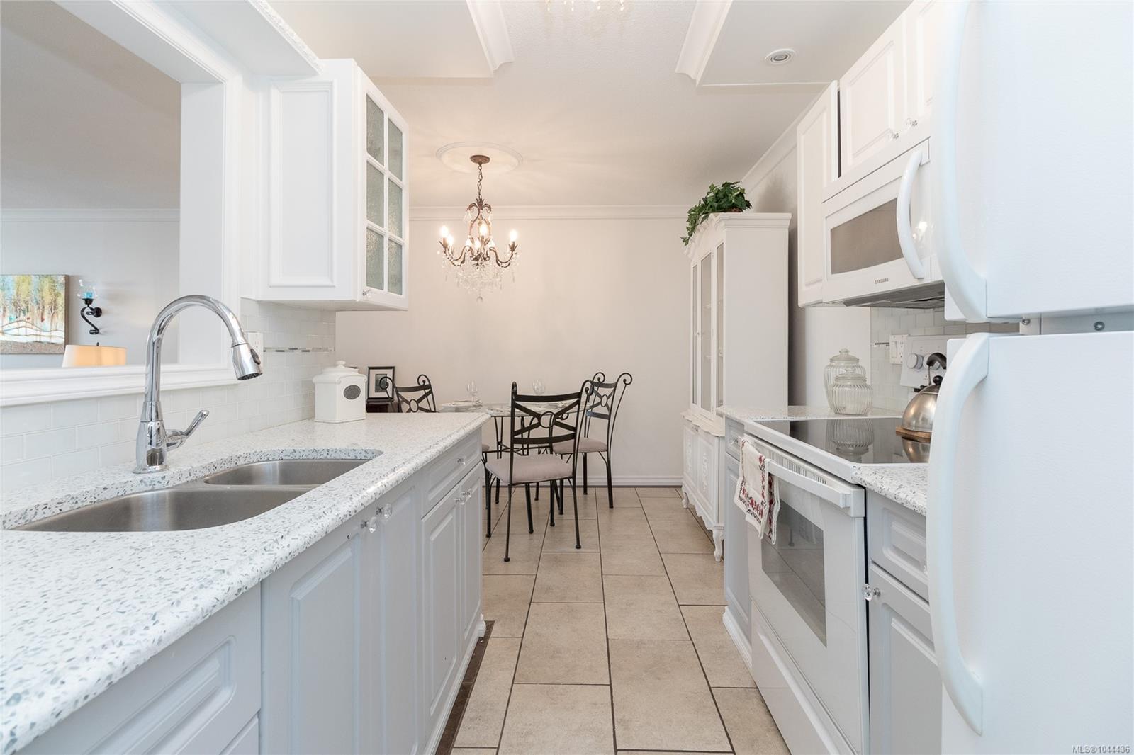 Unit 111, 2050 White Birch Rd, Sidney