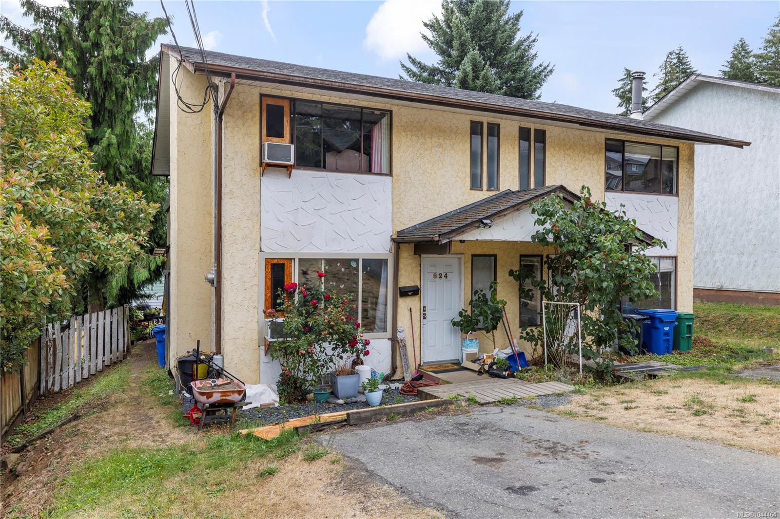 824 Holly Hill Rd, Nanaimo