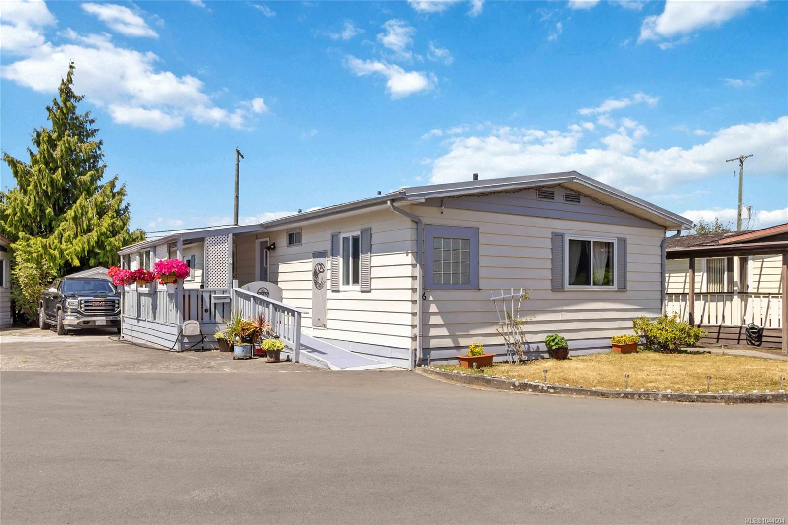 Unit 6, 158 Cooper Rd, View Royal