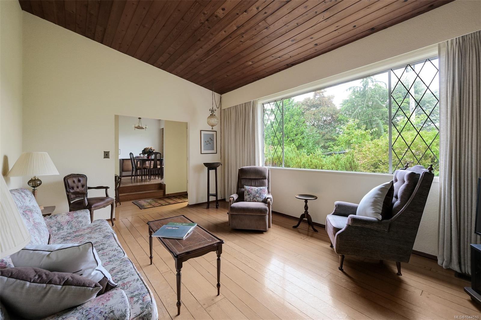 3938 Shorncliffe Rd, Saanich