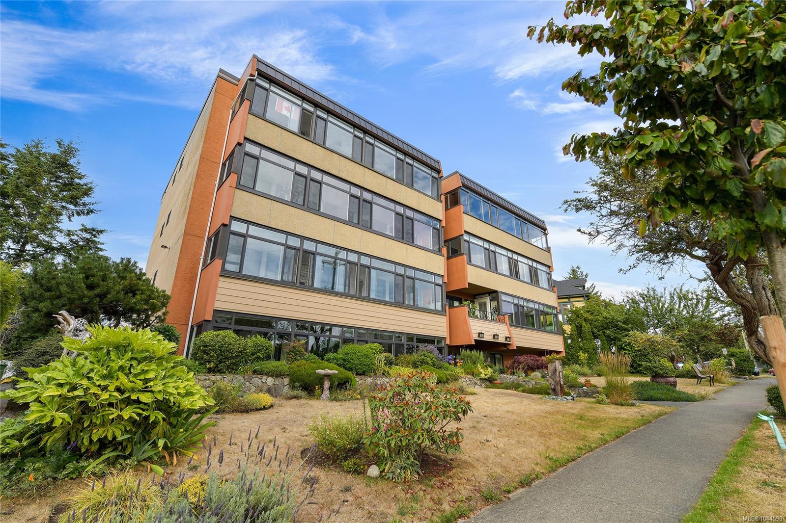 Unit 401, 660 Battery St, Victoria