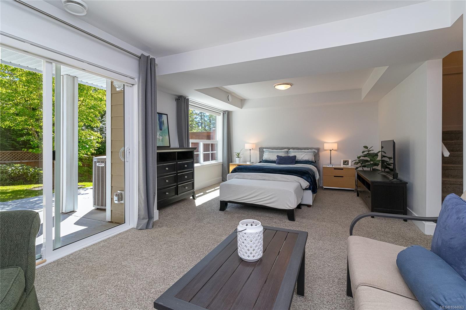 Unit 2, 1649 Lloyd Pl, View Royal