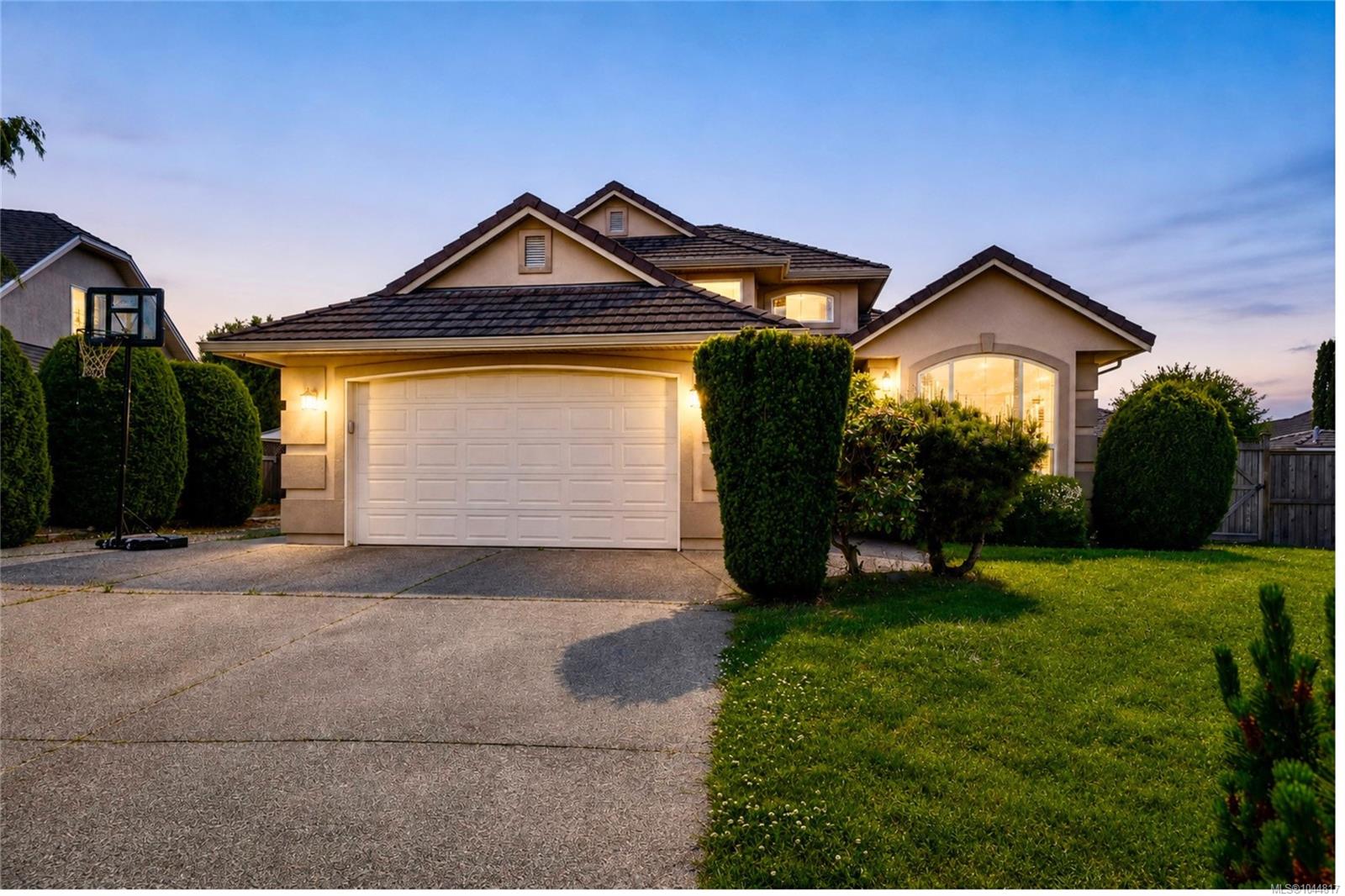 1096 Aery View Way, Parksville