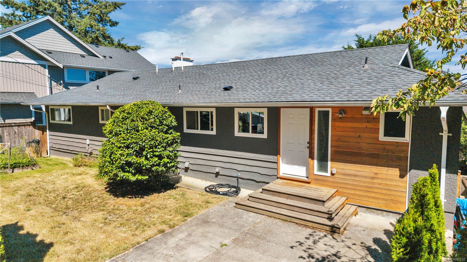 5620 Hammond Bay Rd, Nanaimo