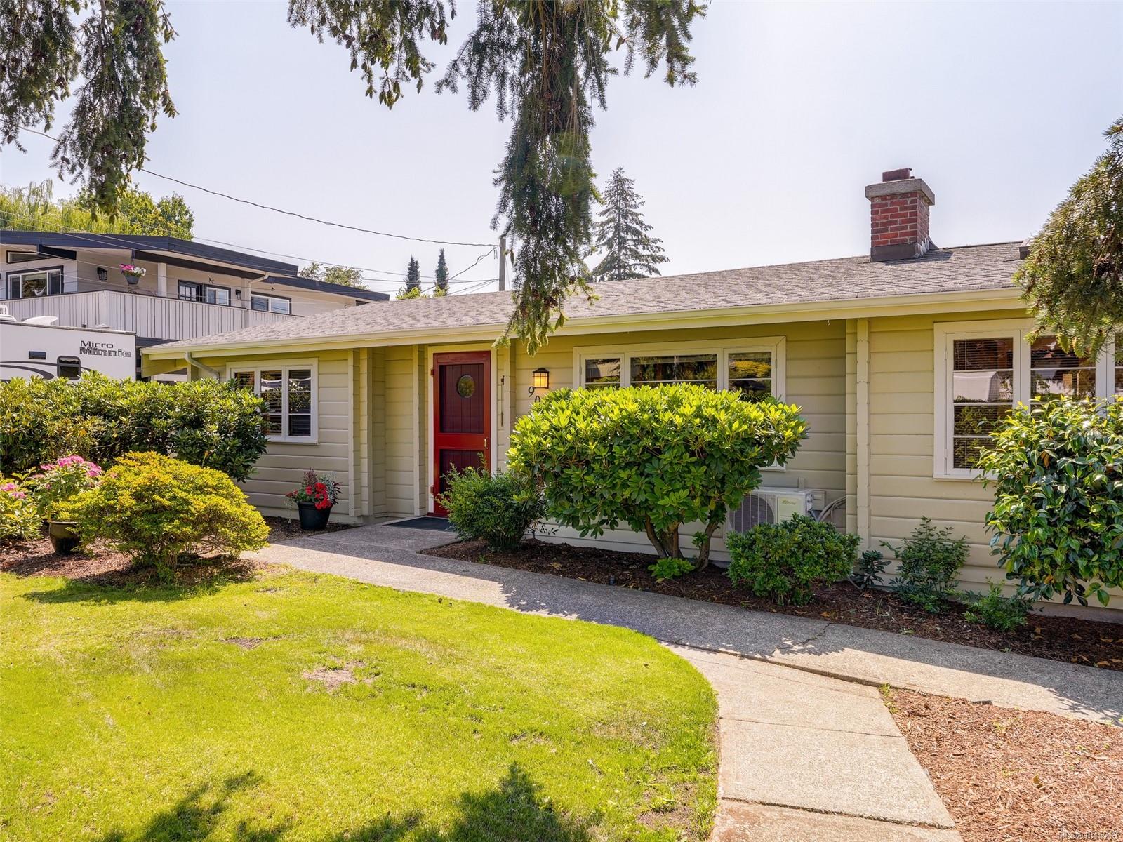 901 Verdier Ave, Central Saanich