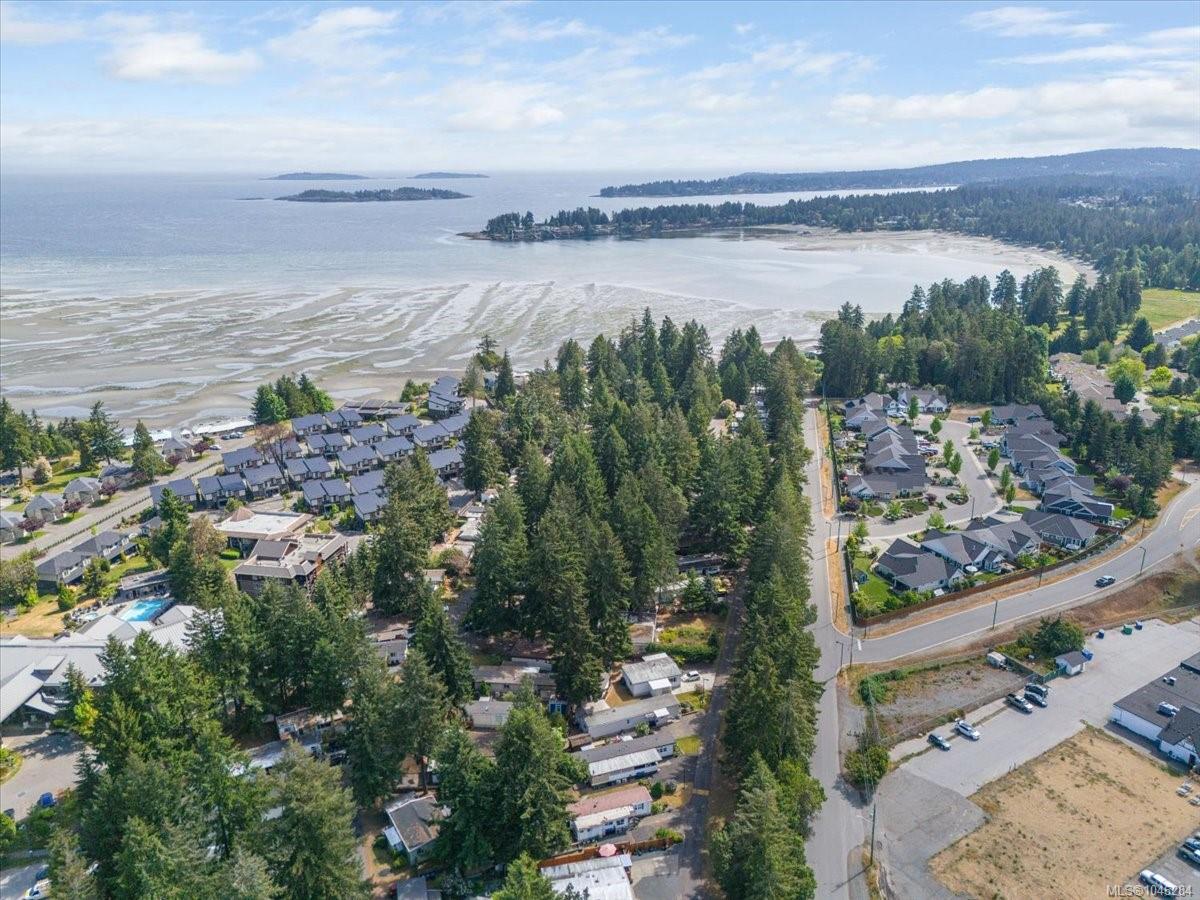 Unit 53, 1247 Arbutus Rd, Parksville