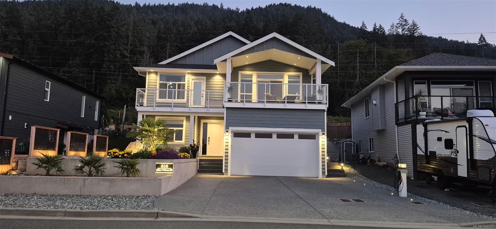616 John Wilson Pl, Ladysmith