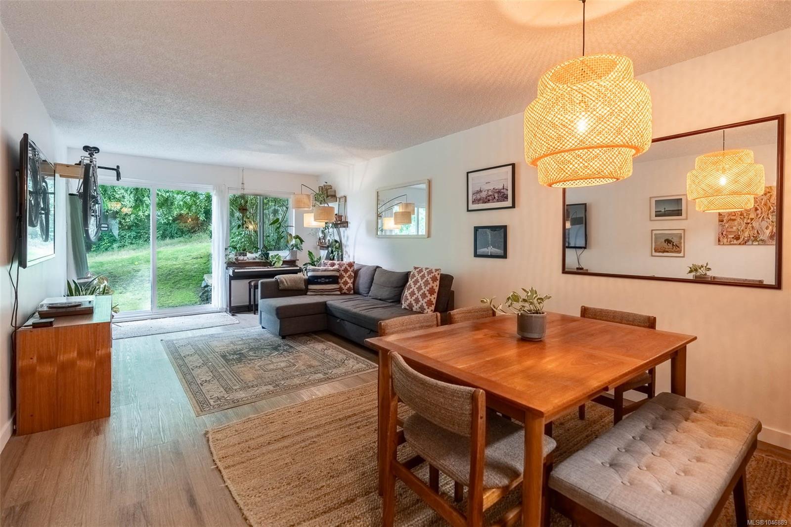 250 Hemlock St, Ucluelet