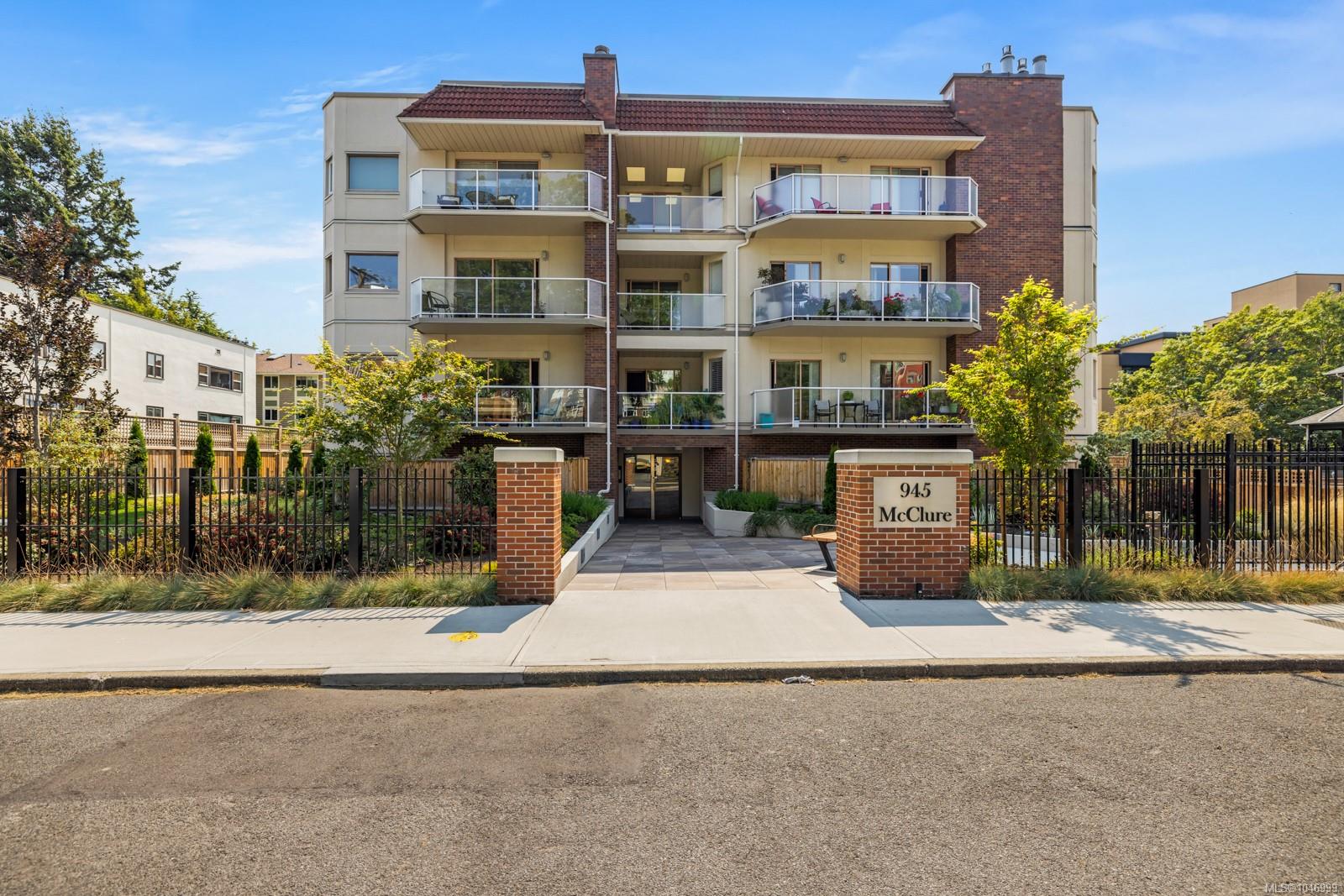 Unit 203, 945 McClure St, Victoria