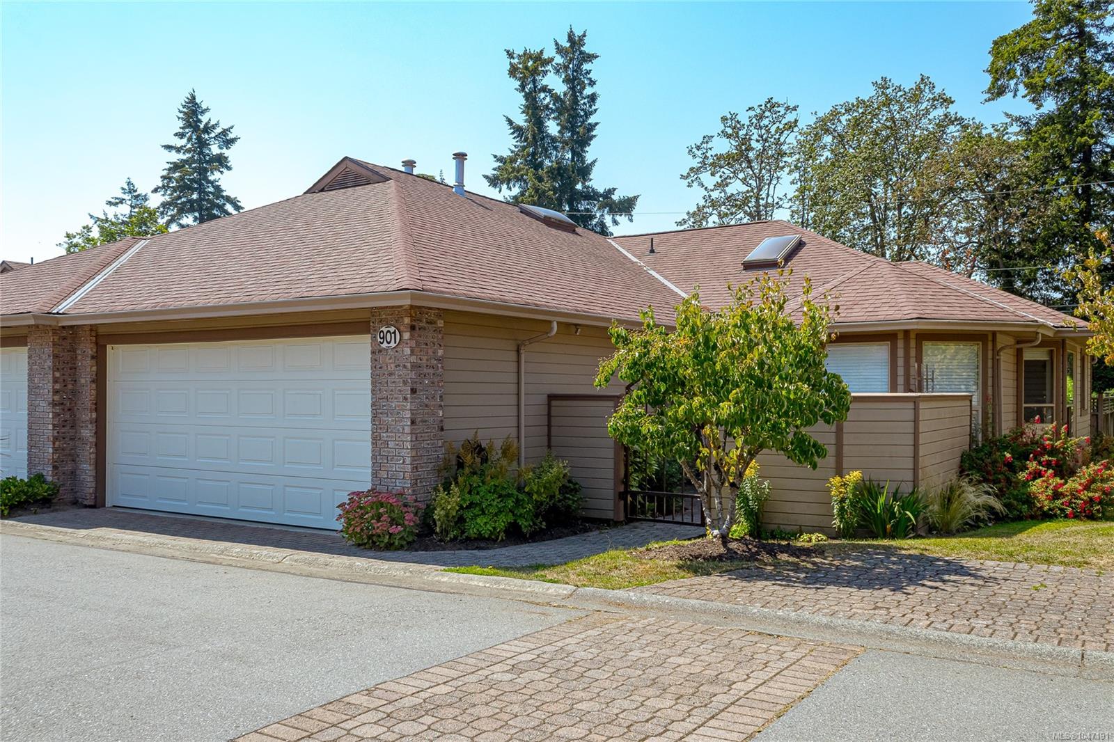 Unit 901, 4515 Pipeline Rd, Saanich