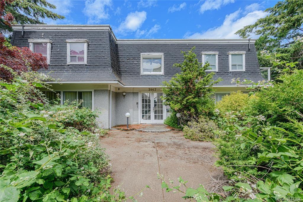 3967 Juan De Fuca Terr, Saanich