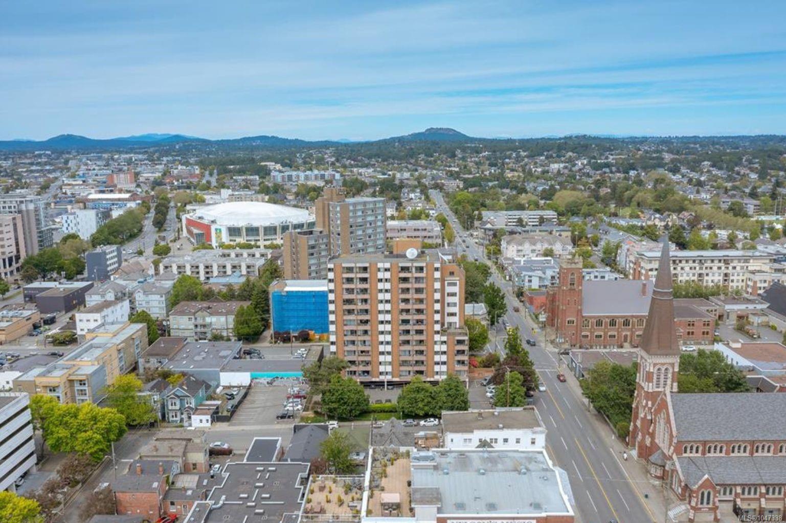 Unit 1005, 1630 Quadra St, Victoria