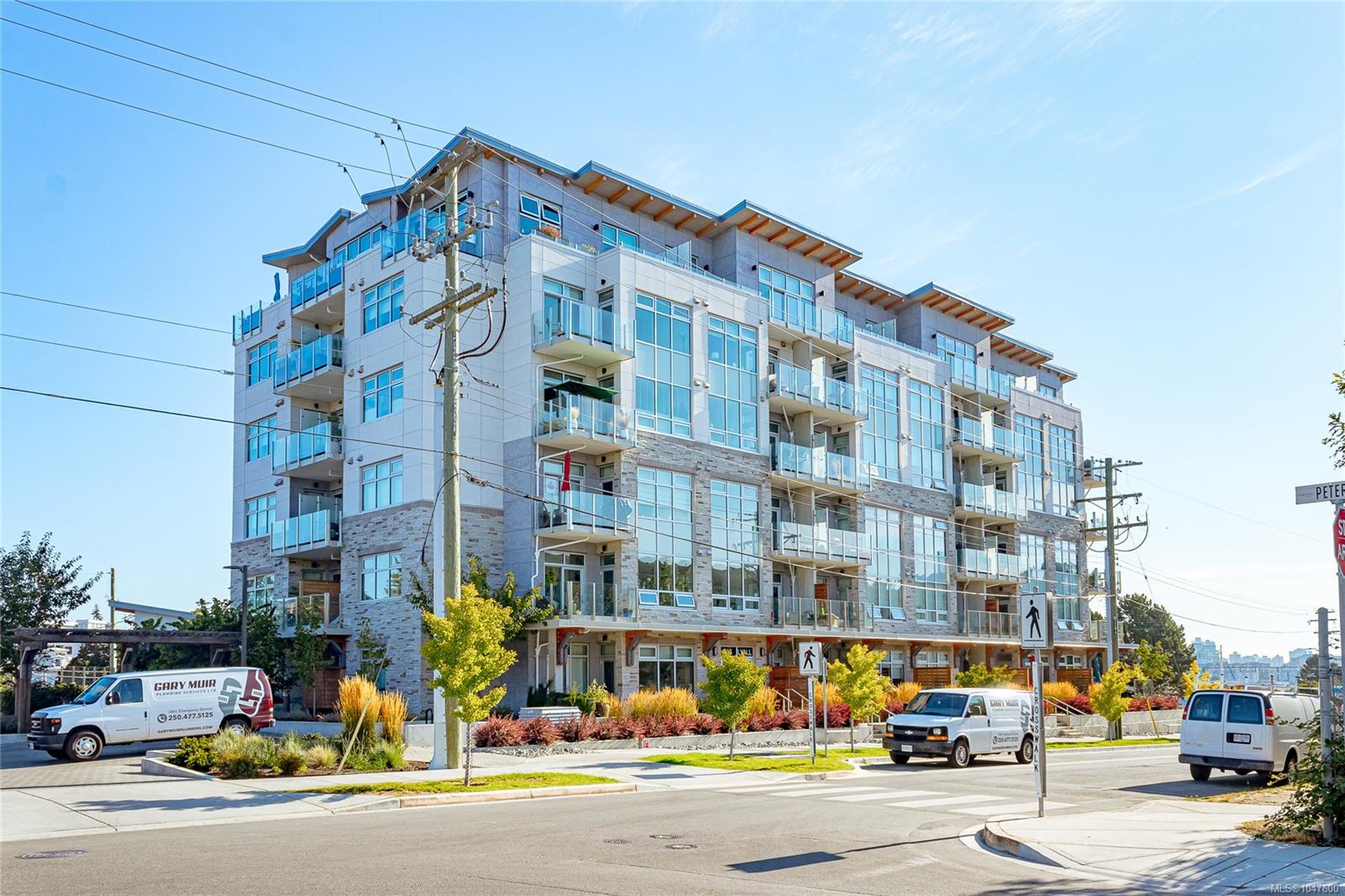 Unit 405, 916 Lyall St, Esquimalt