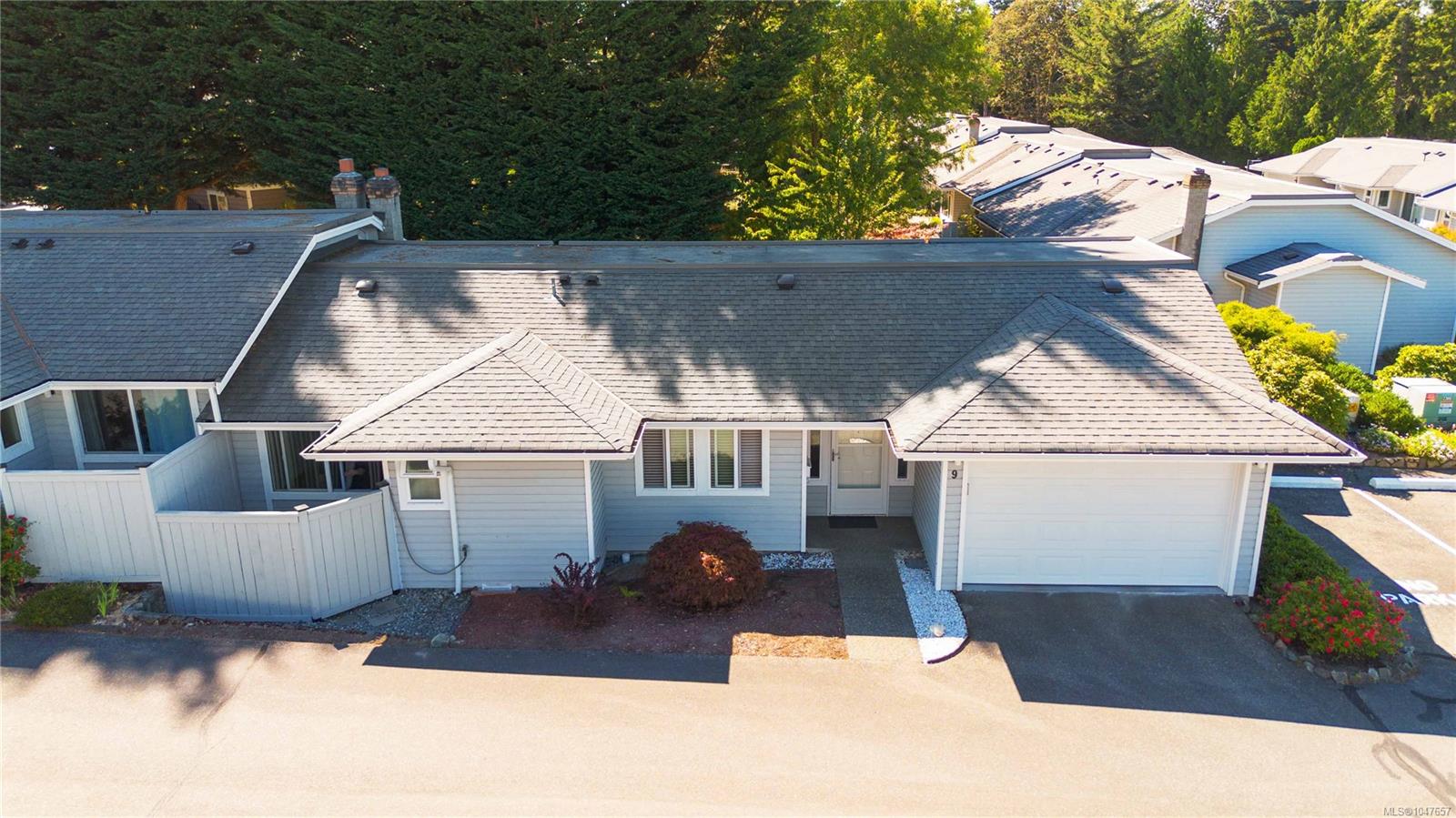 Unit 9, 3966 Cedar Hill Cross Rd, Saanich