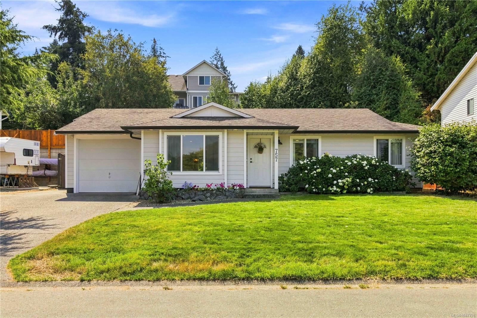 757 Cecil Blogg Dr, Colwood