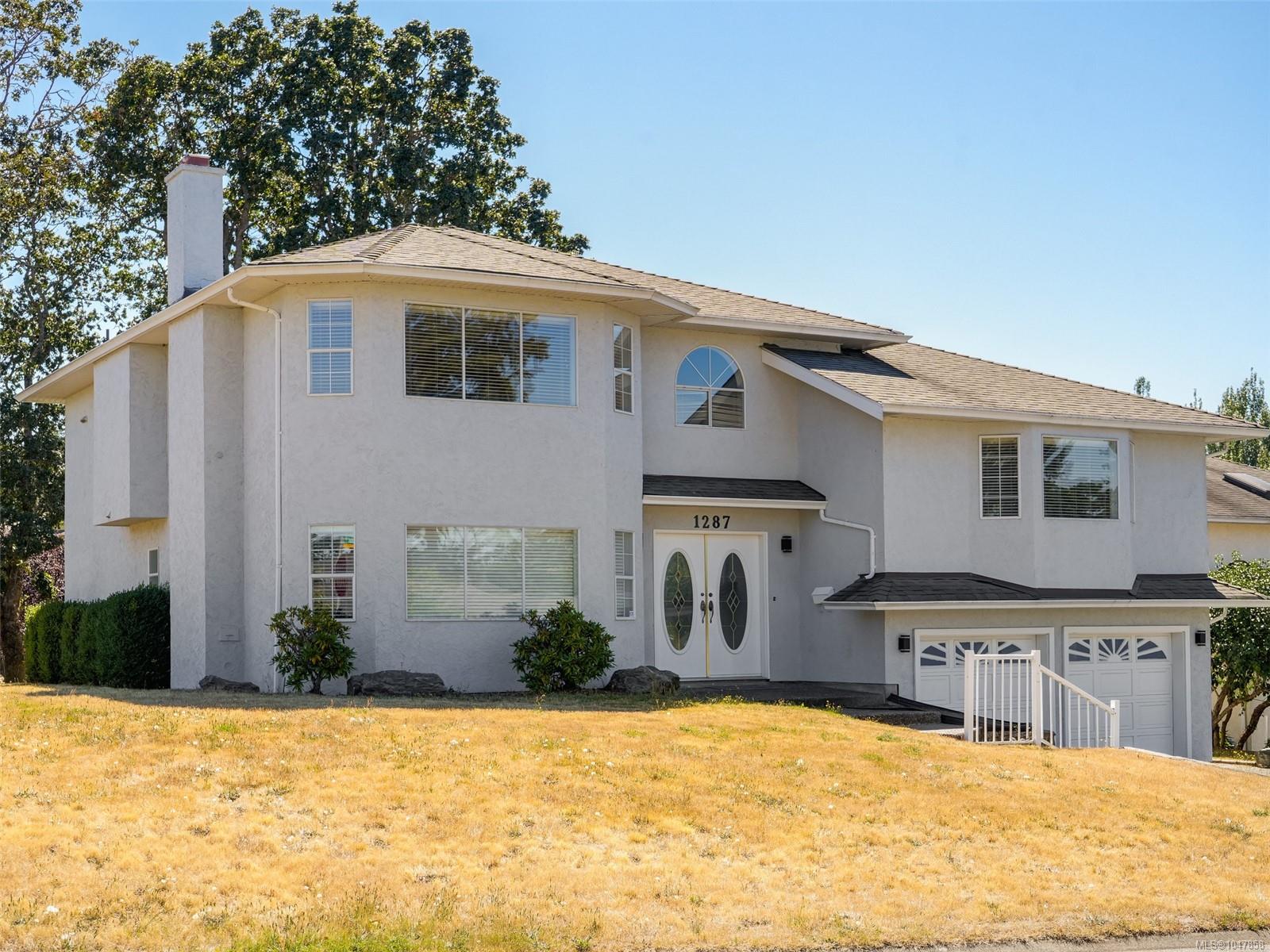 1287 Carmichael Crt, Saanich