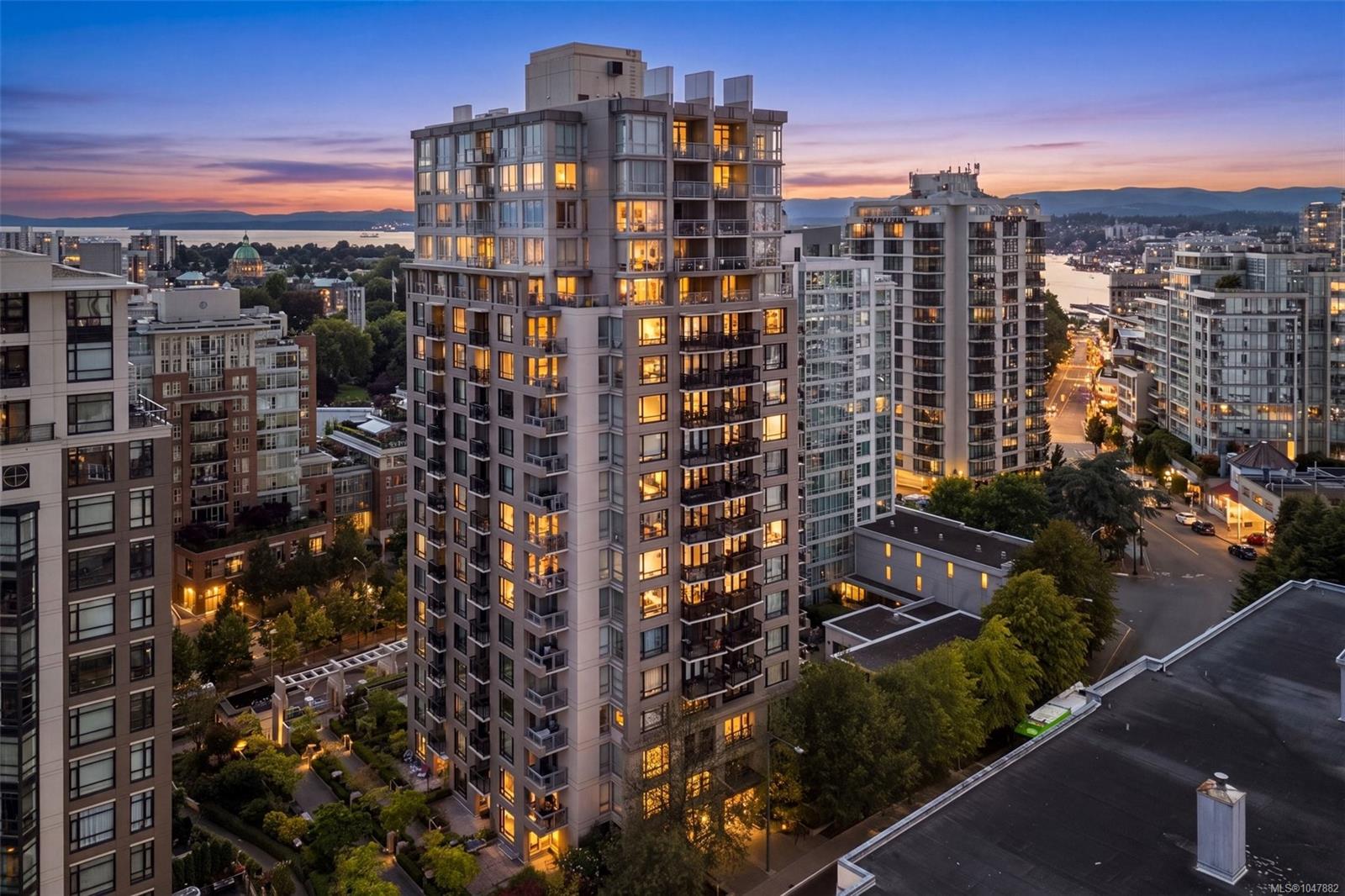 Unit 609, 751 Fairfield Rd, Victoria