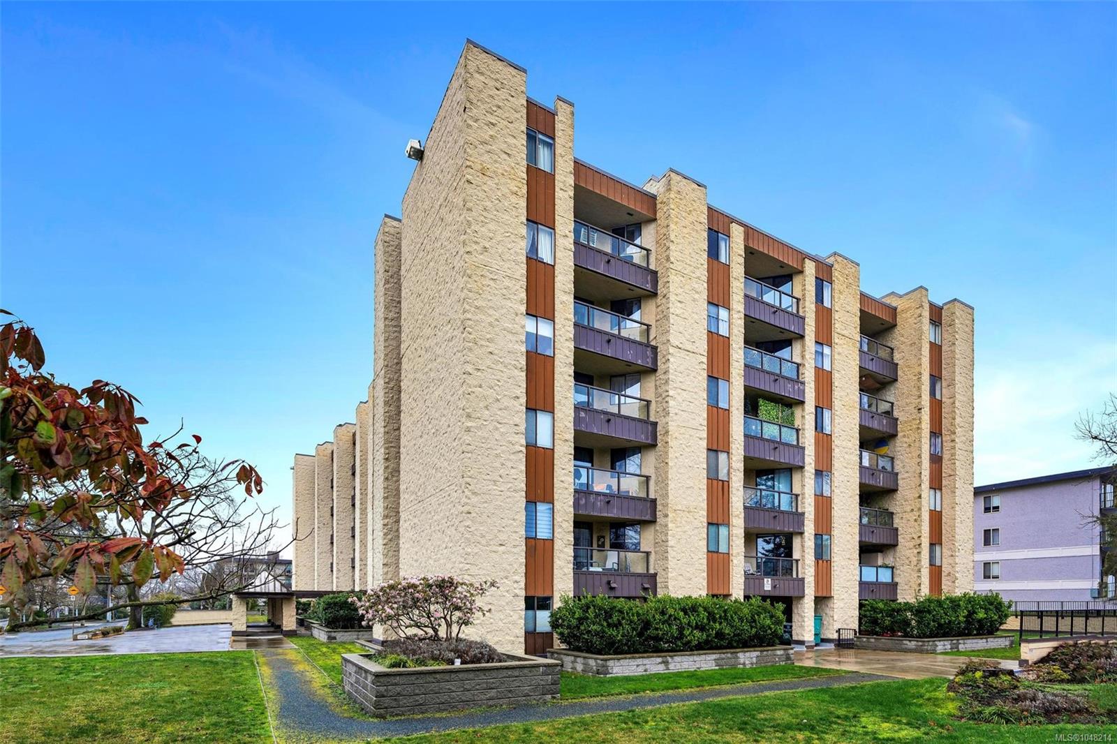 Unit 206, 1745 Leighton Rd, Victoria