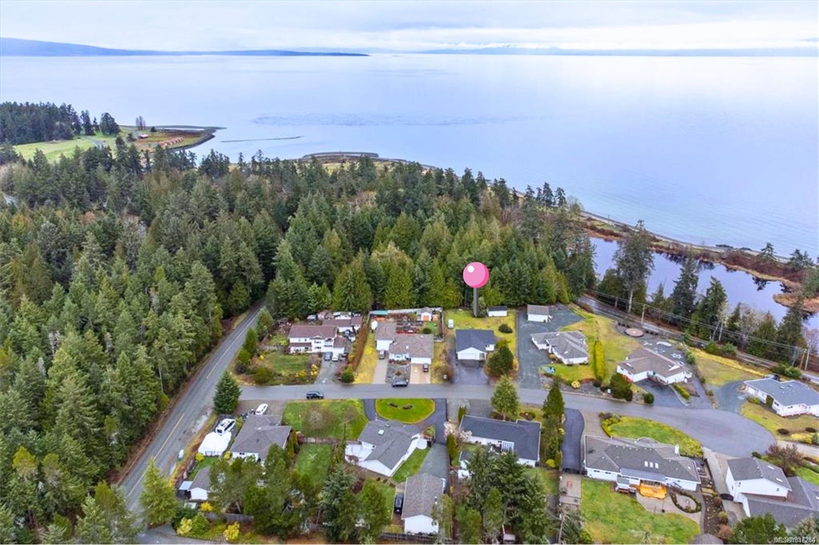 3043 Raymur Pl, Qualicum Beach